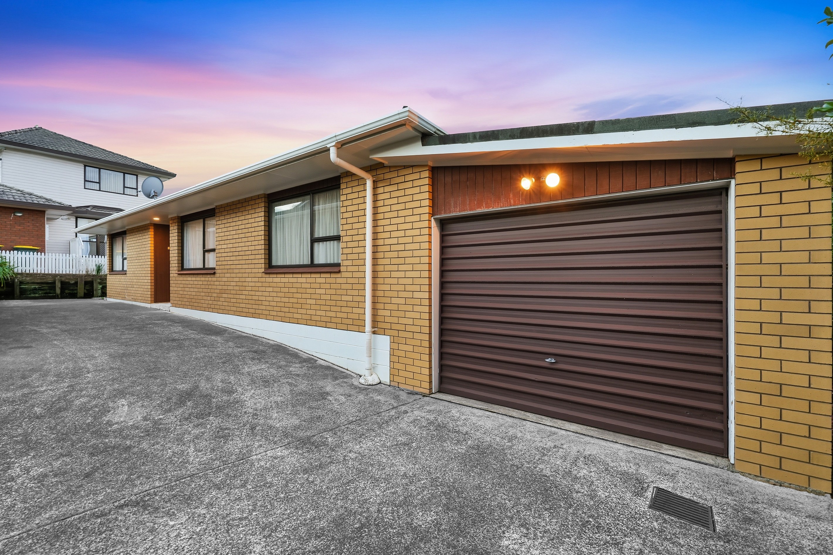 2/5 Milwaukee Place, Glendene, Waitakere City