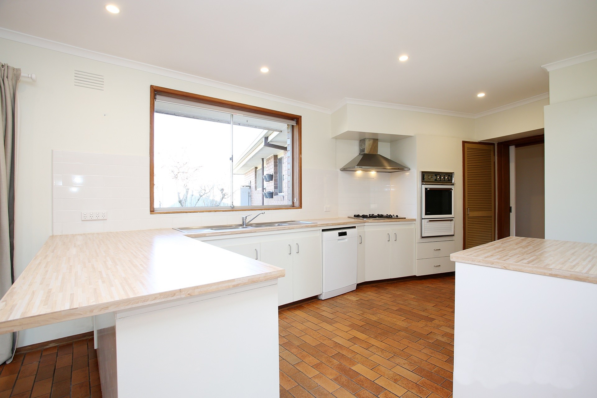 4 Callaghan Court, Cheltenham, VIC 3192