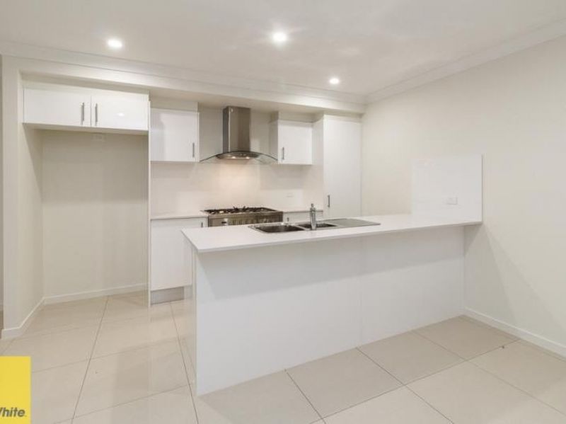 43 Mazeppa Street, South Ripley, QLD 4306