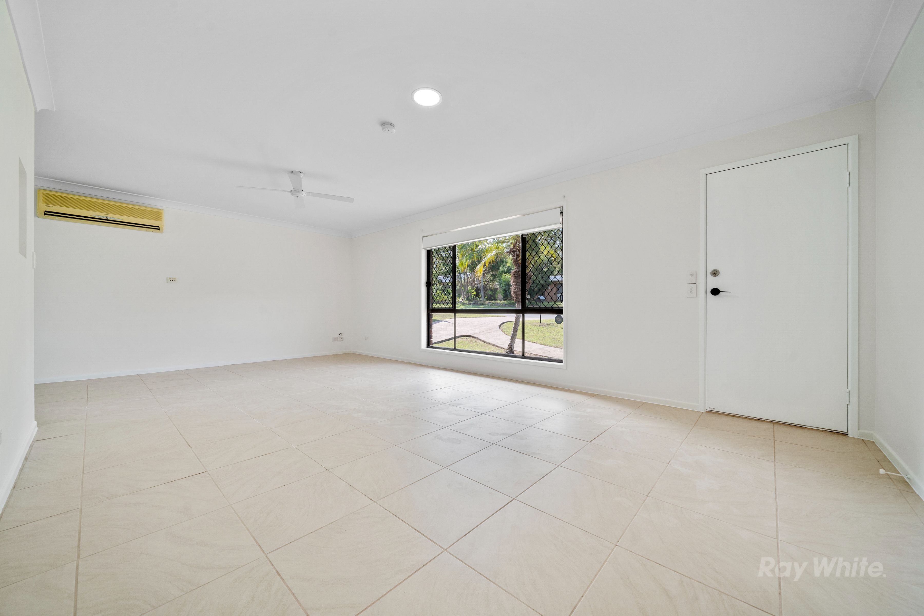 19 Centaurus Crescent, Regents Park, QLD 4118