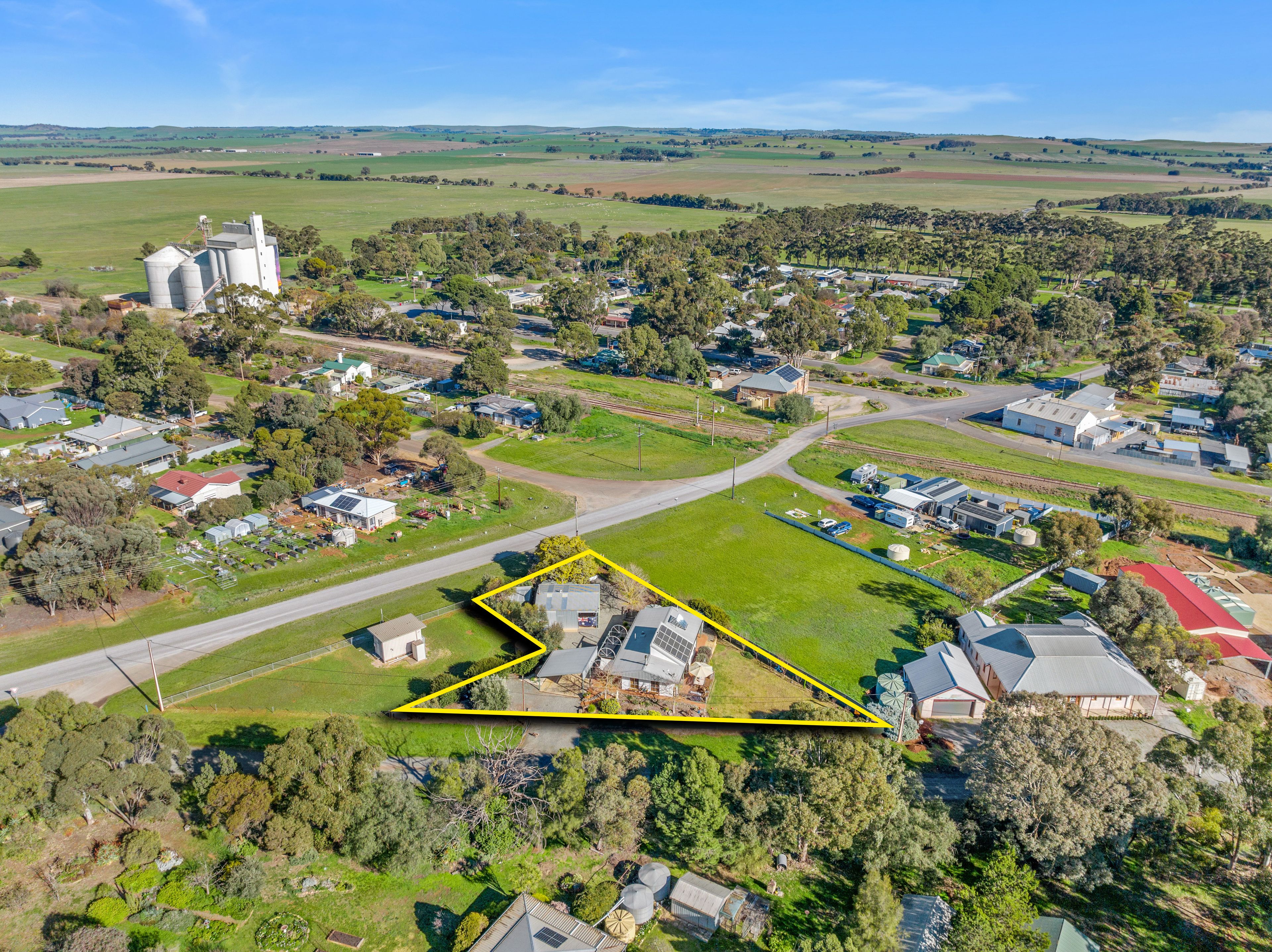 3 East Terrace, Farrell Flat, SA 5416