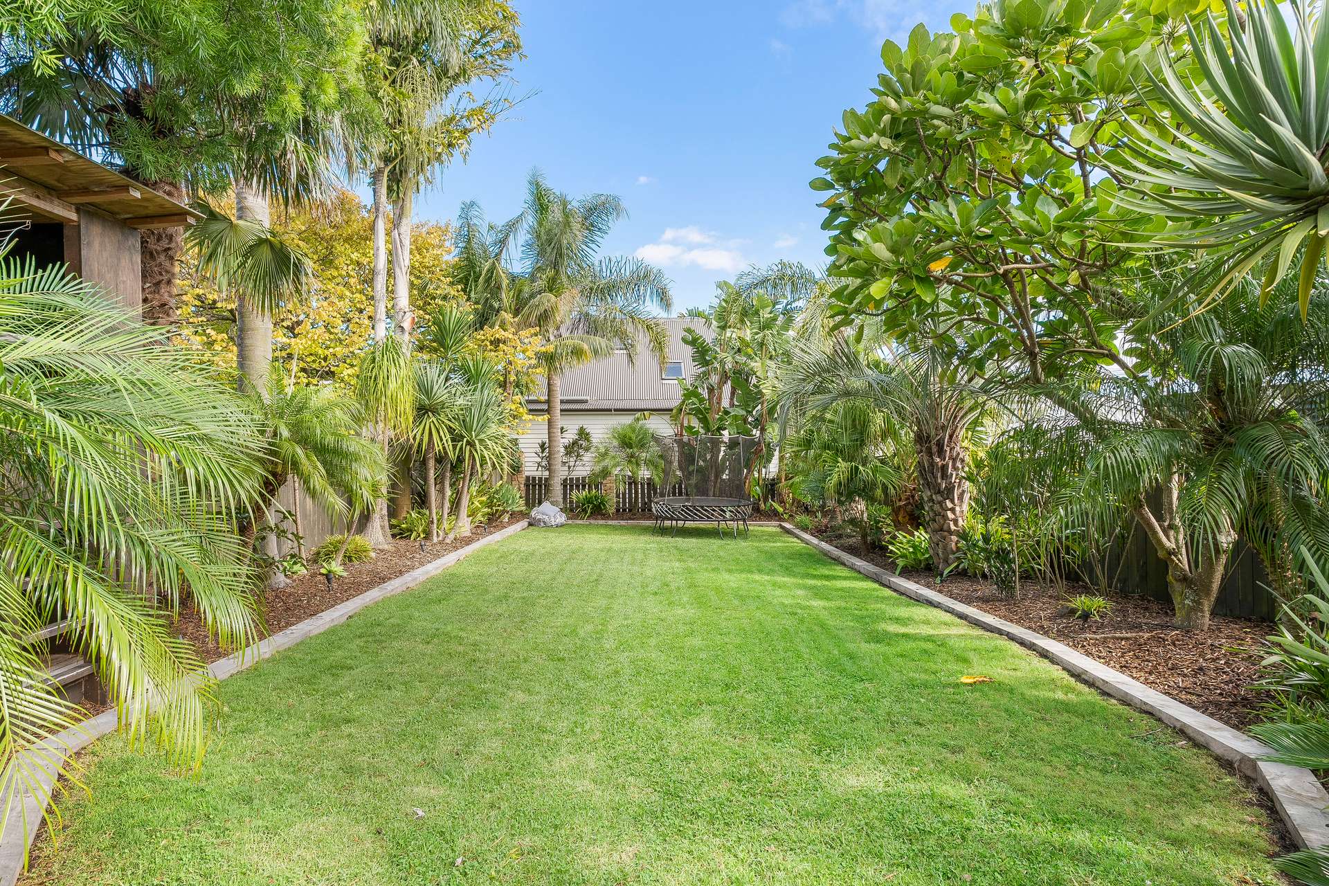347 Richmond Road photo 1