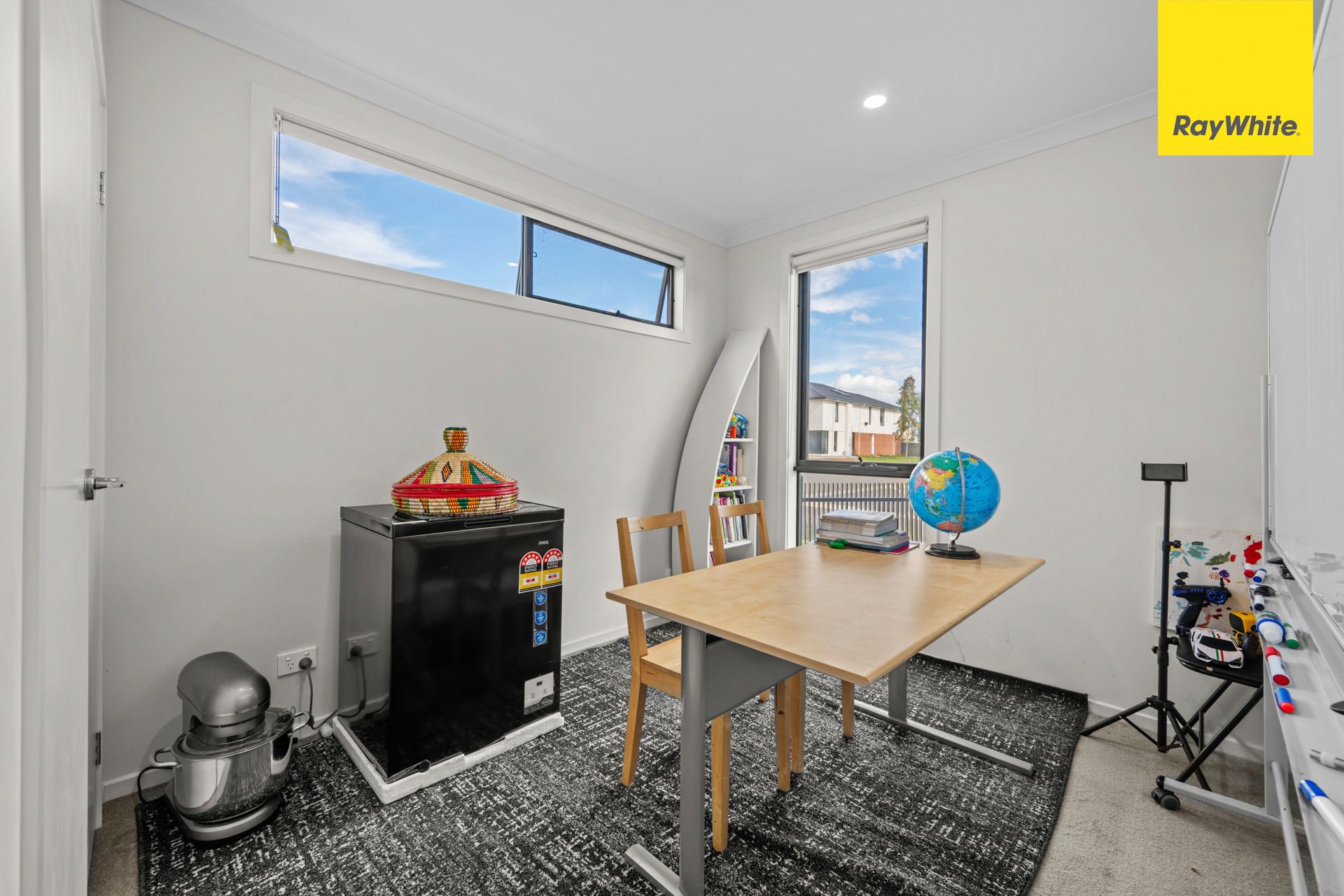 19 Glenrothes Street, — photo 5 of 19