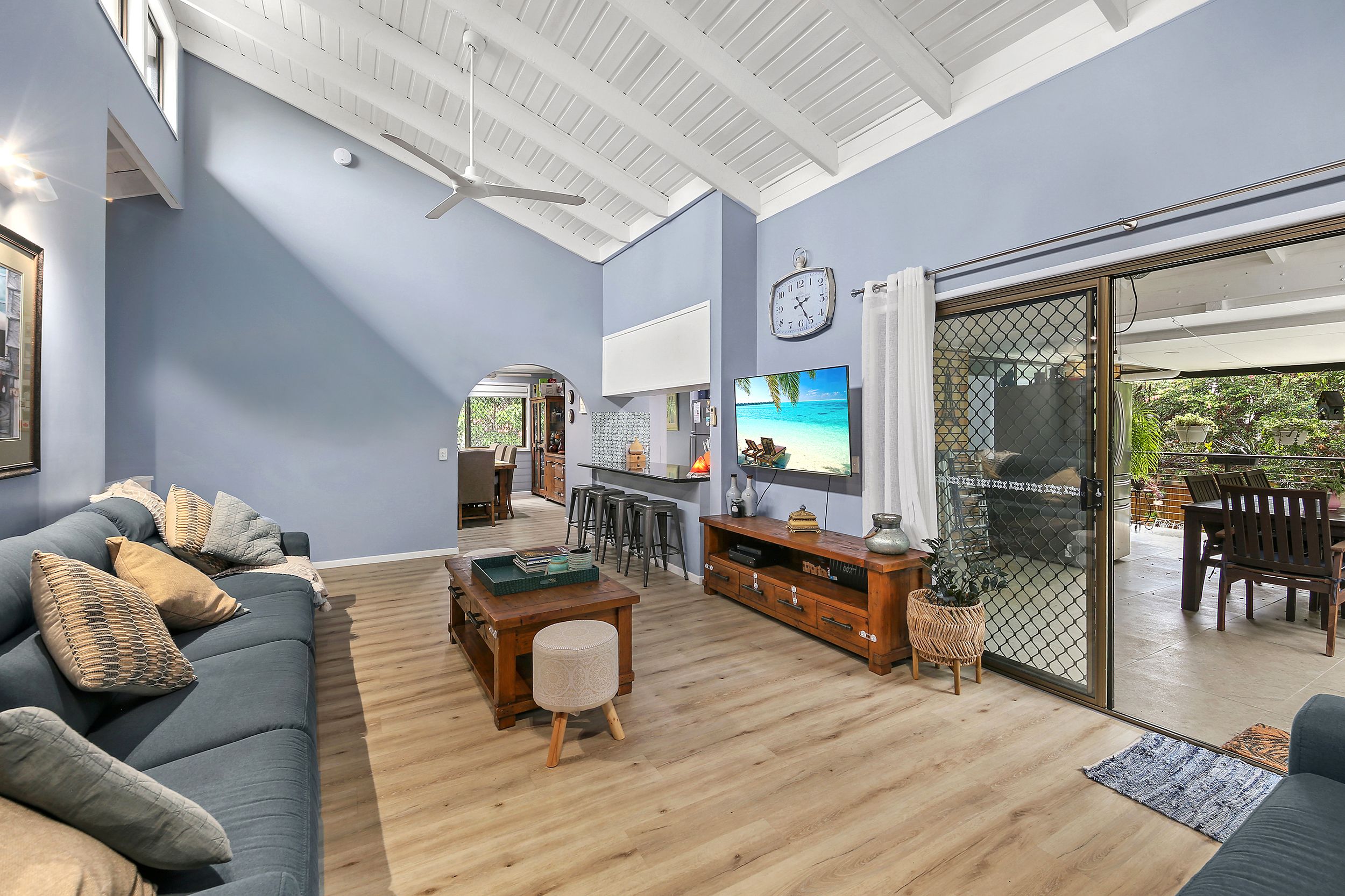 7 Chiltern Court — photo 3 of 25