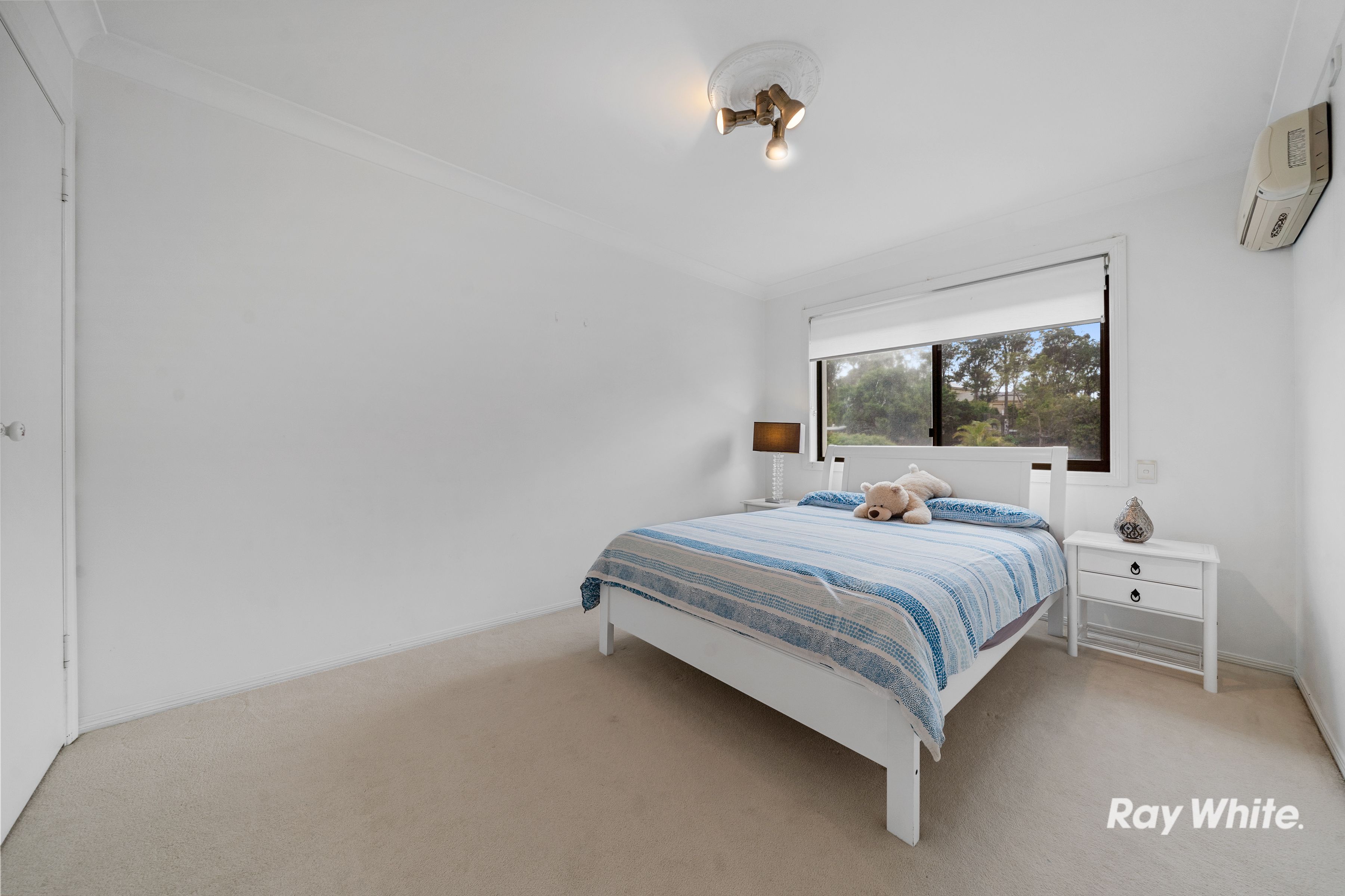 2 Kent Close — photo 20 of 30
