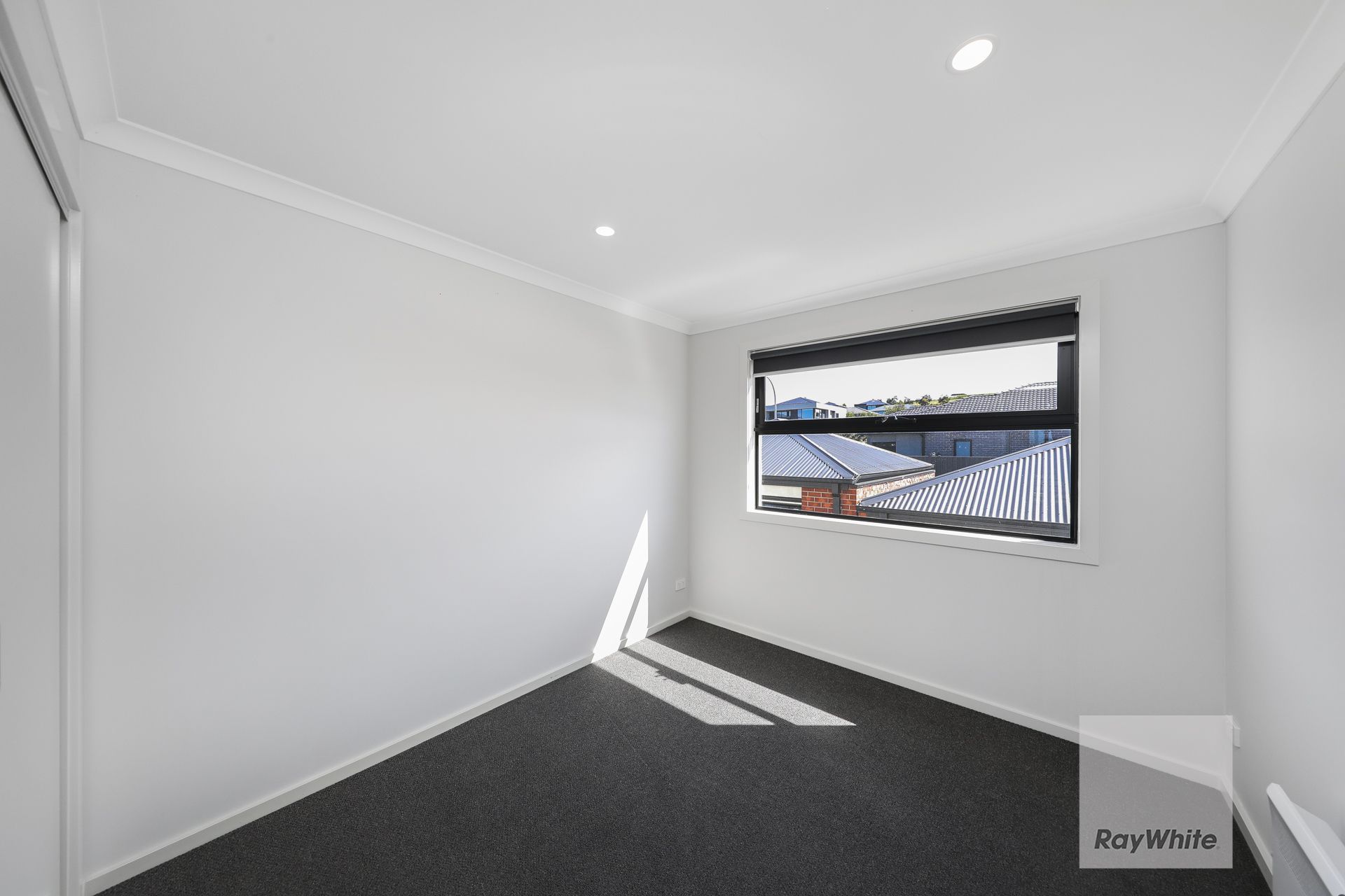 16 Zenith Walk — photo 12 of 24