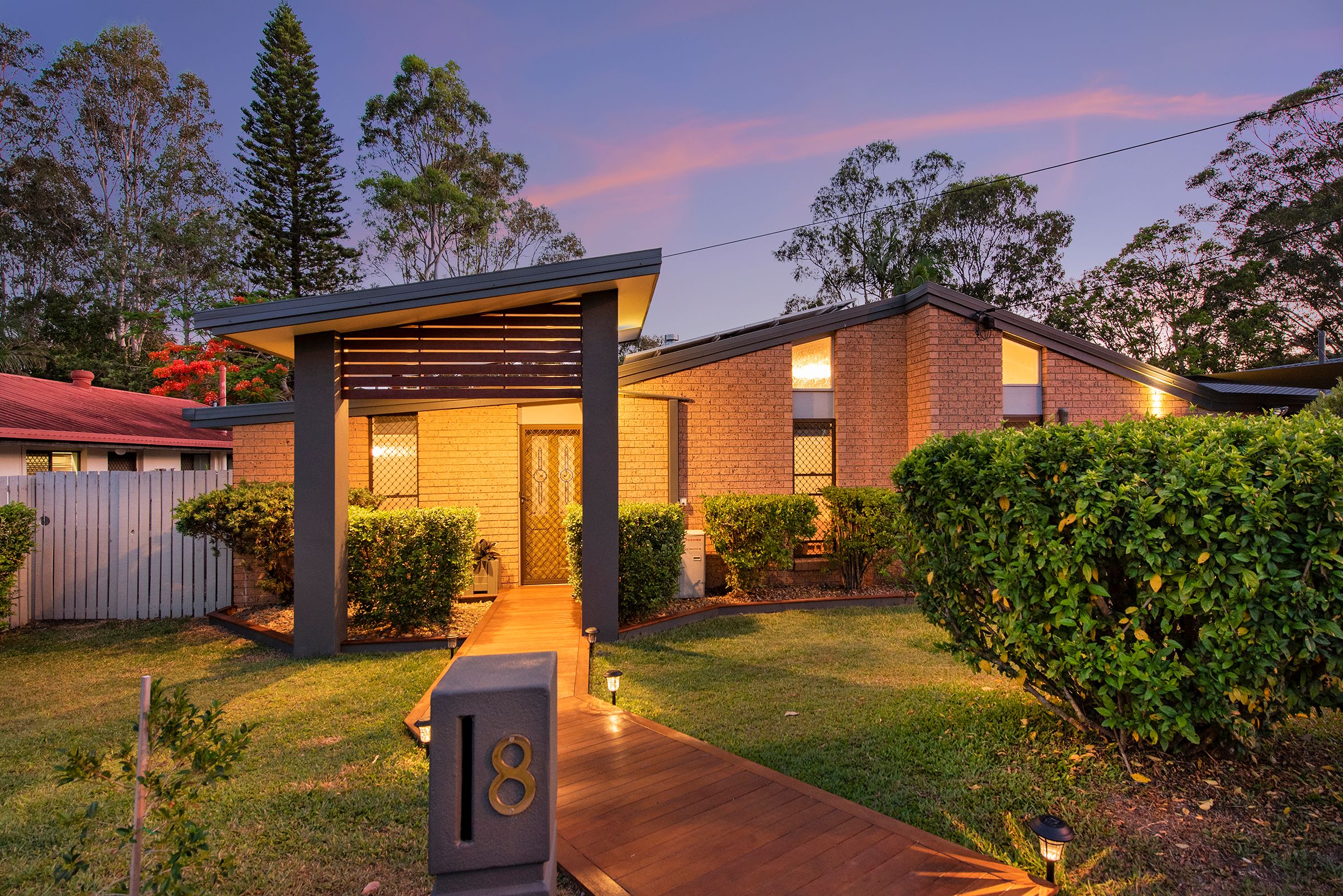 8 Stellaris Way, Rochedale South, QLD 4123