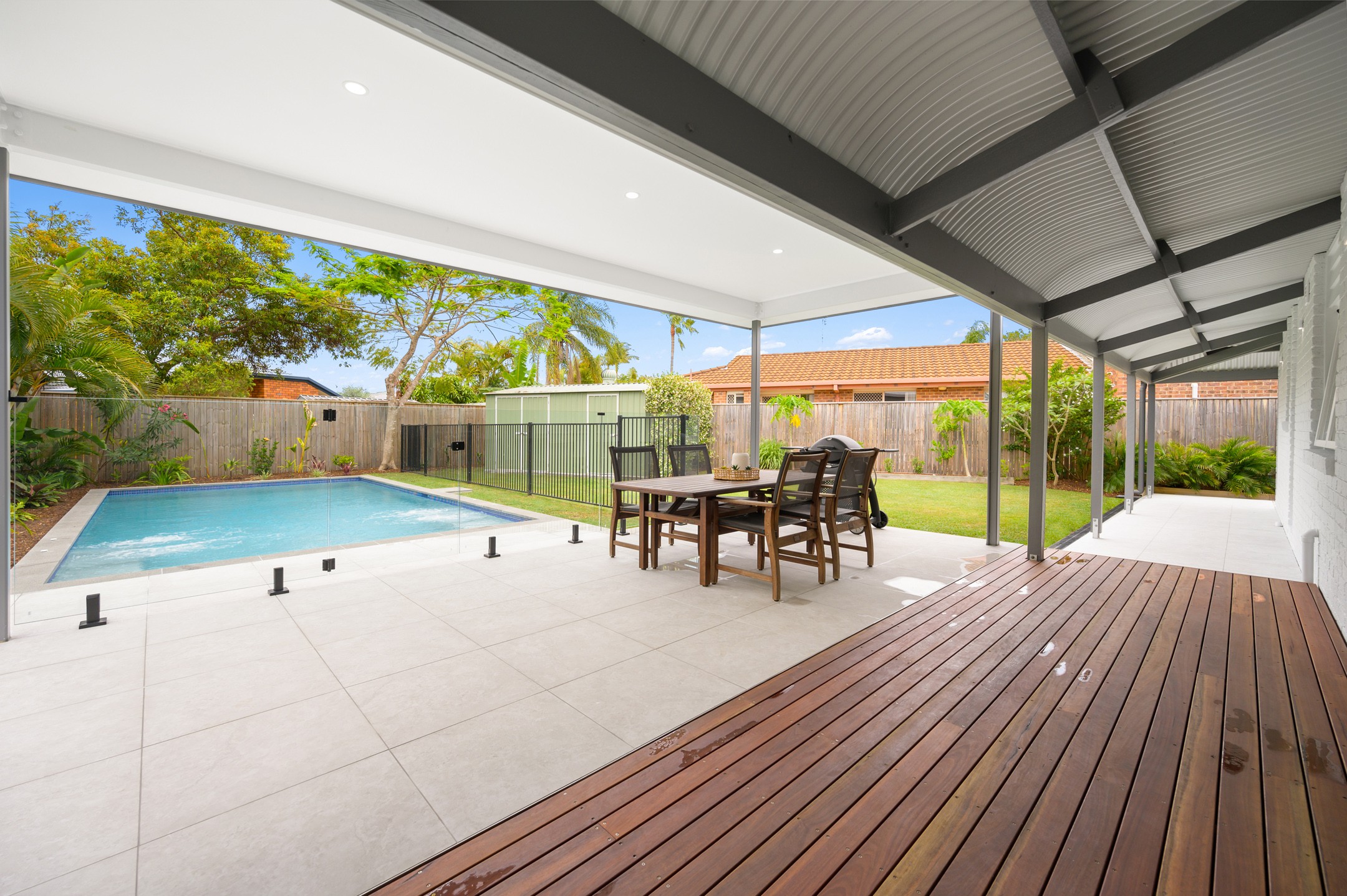 21 Sundown Drive, Paradise Point, QLD 4216