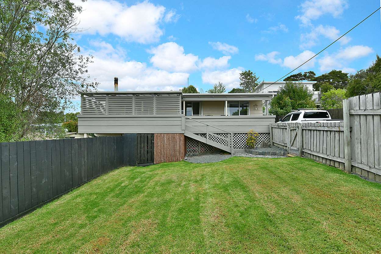 9a Waiora Road photo 1