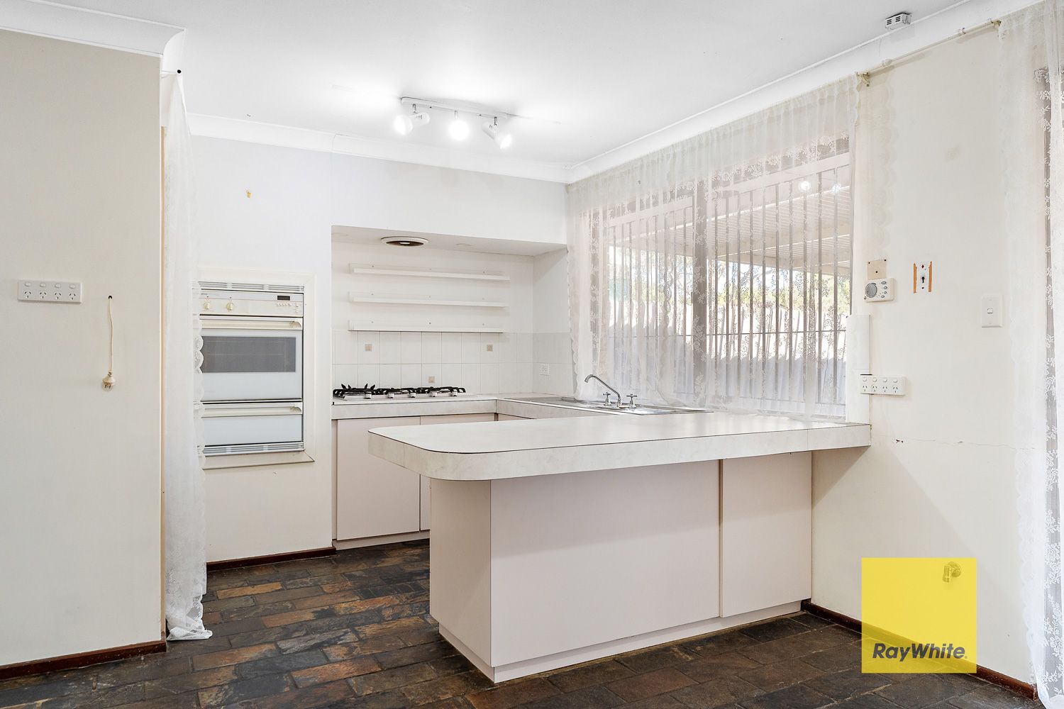 59 Greenway Avenue, Thornlie, WA 6108