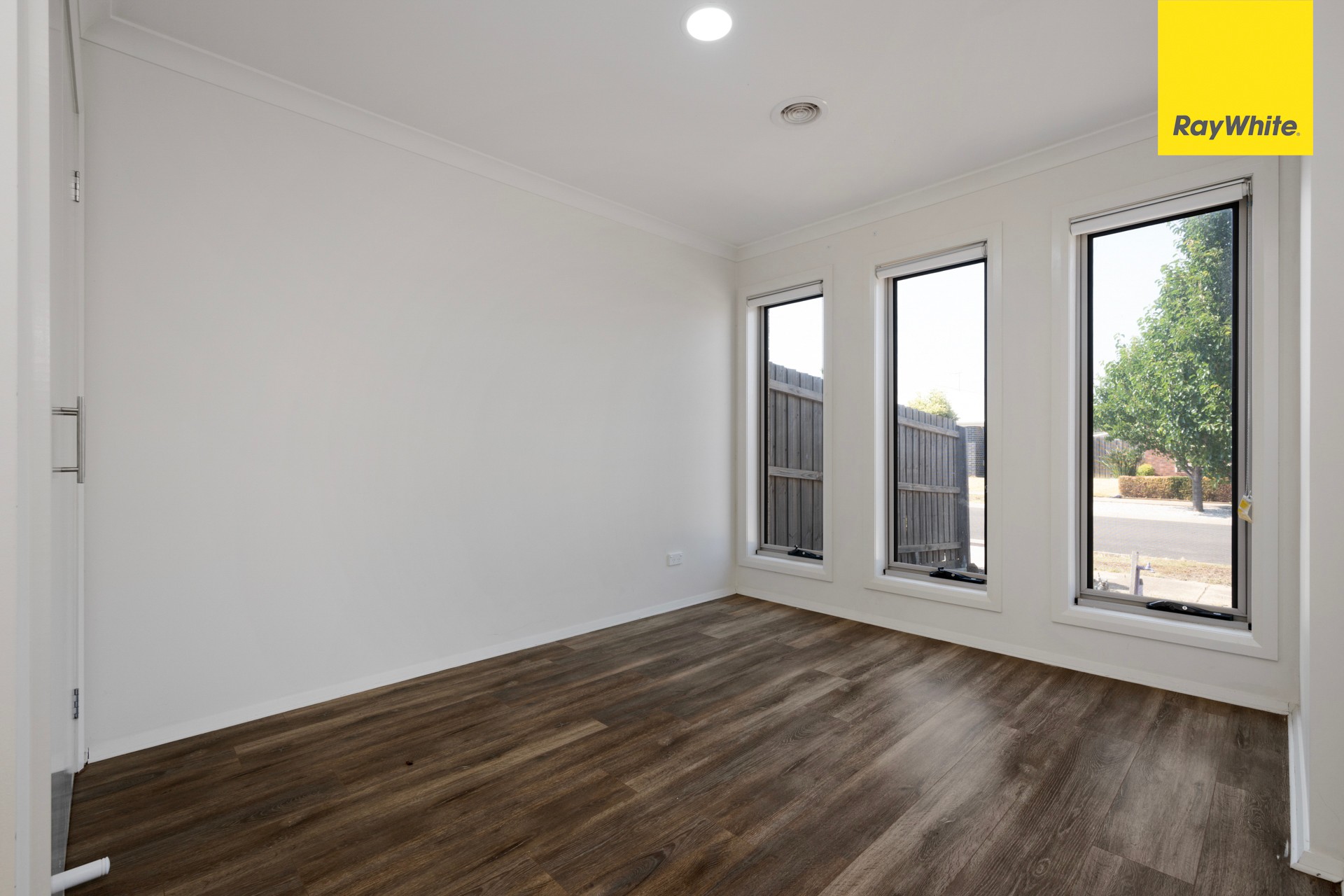 15 Norwood Avenue, WEIR VIEWS, VIC 3338