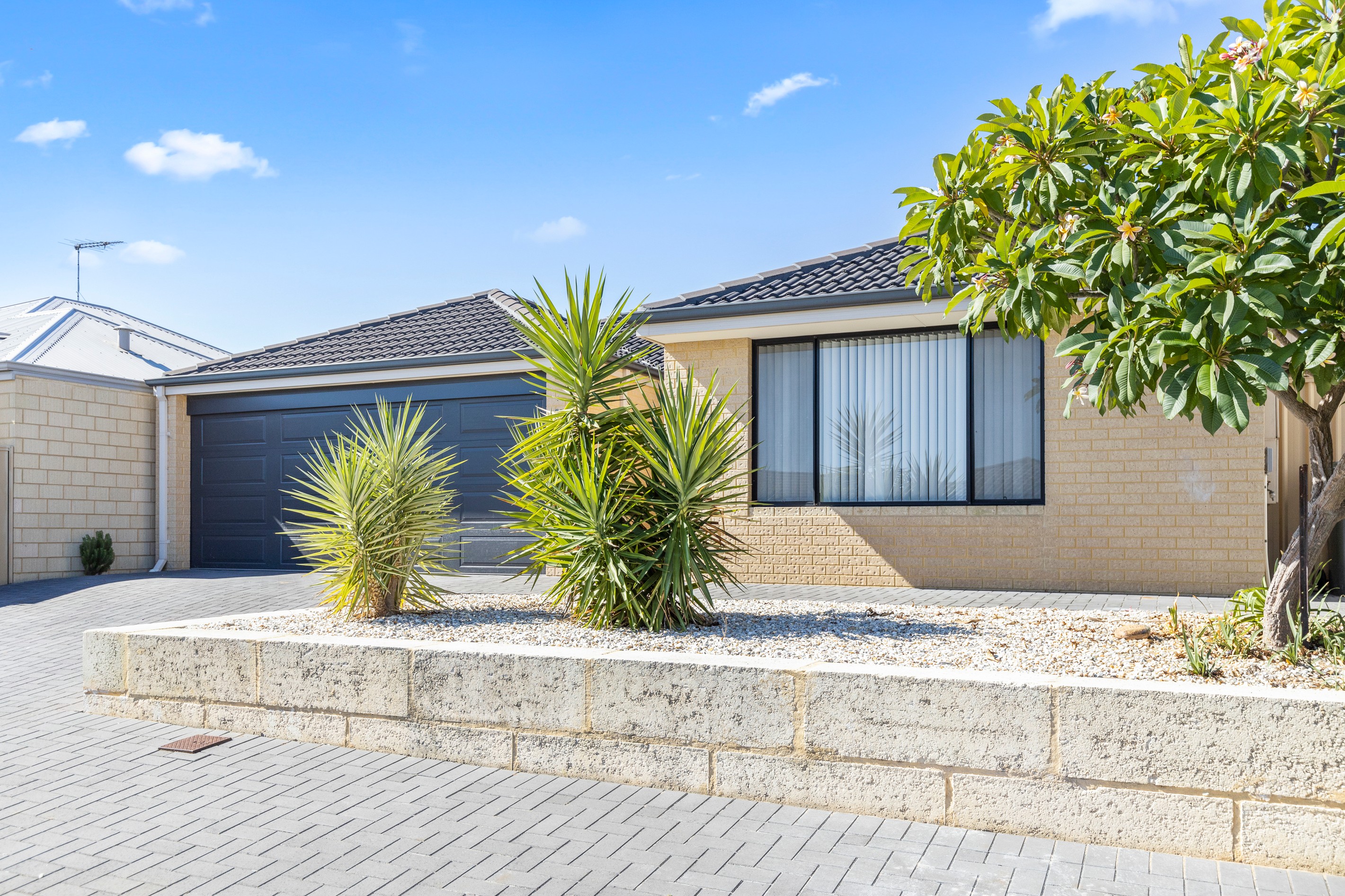 25 Floresta Street, Sinagra, WA 6065