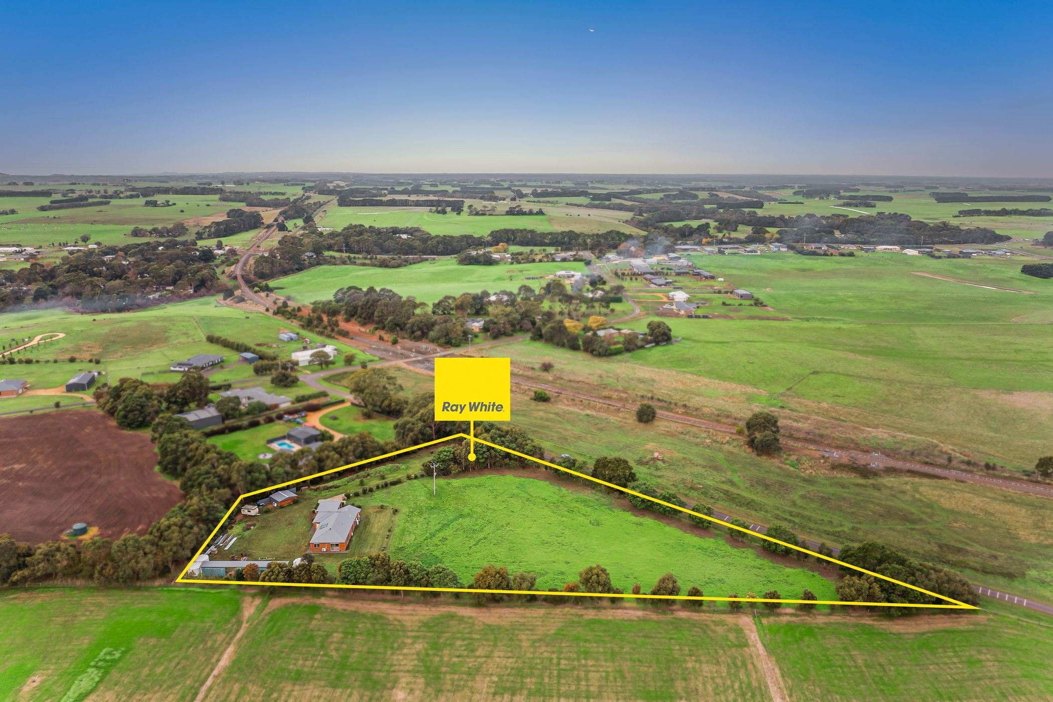 92 Hallowells Road, Cudgee, VIC 3265