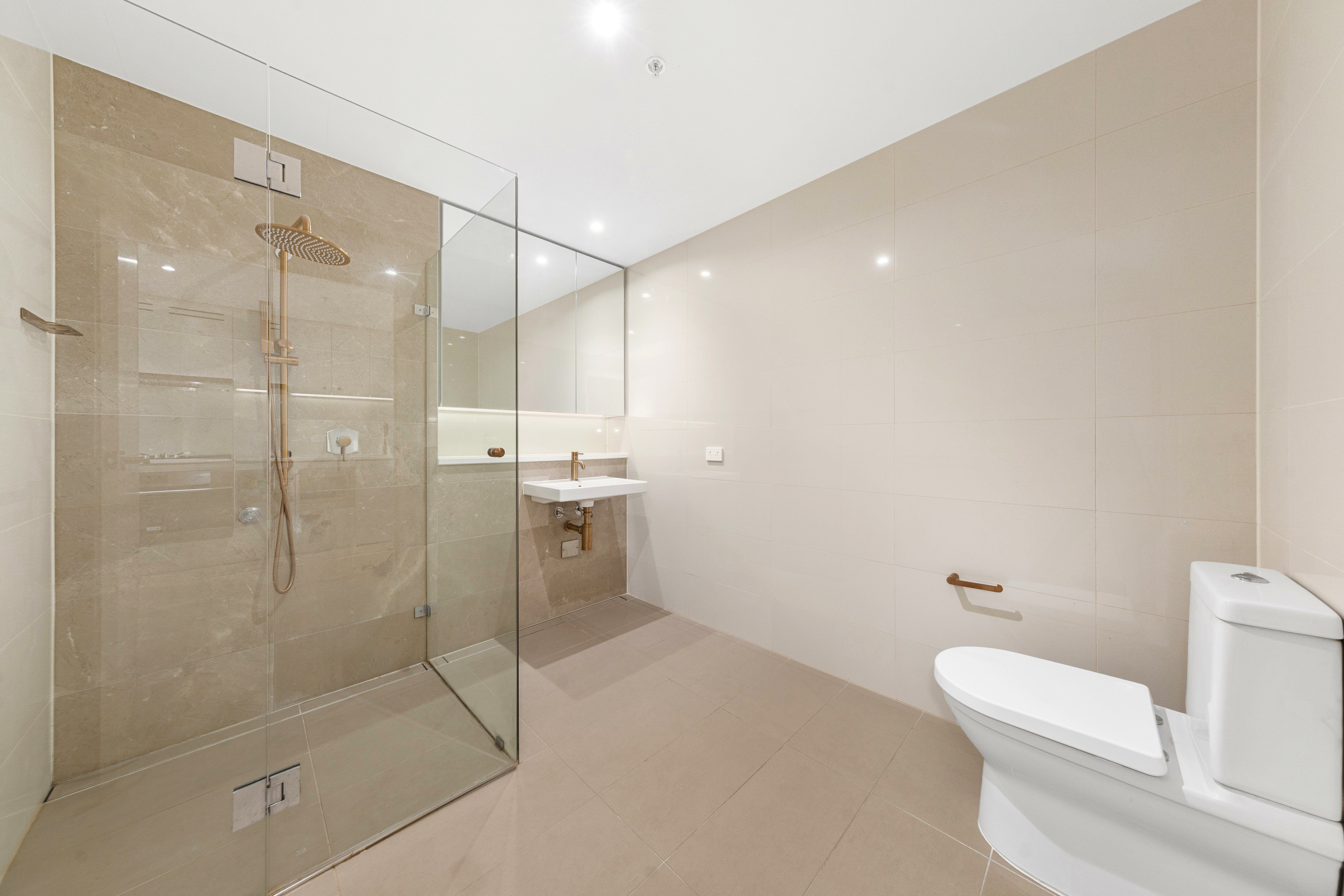 1802/2 Waterways Street — photo 6 of 9