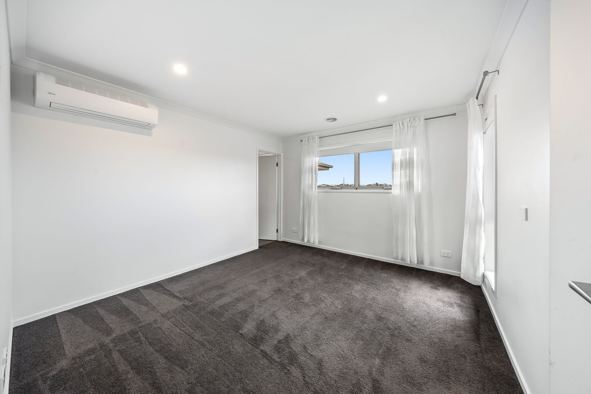 25 Tarnbeck Circuit, Clyde North, VIC 3978
