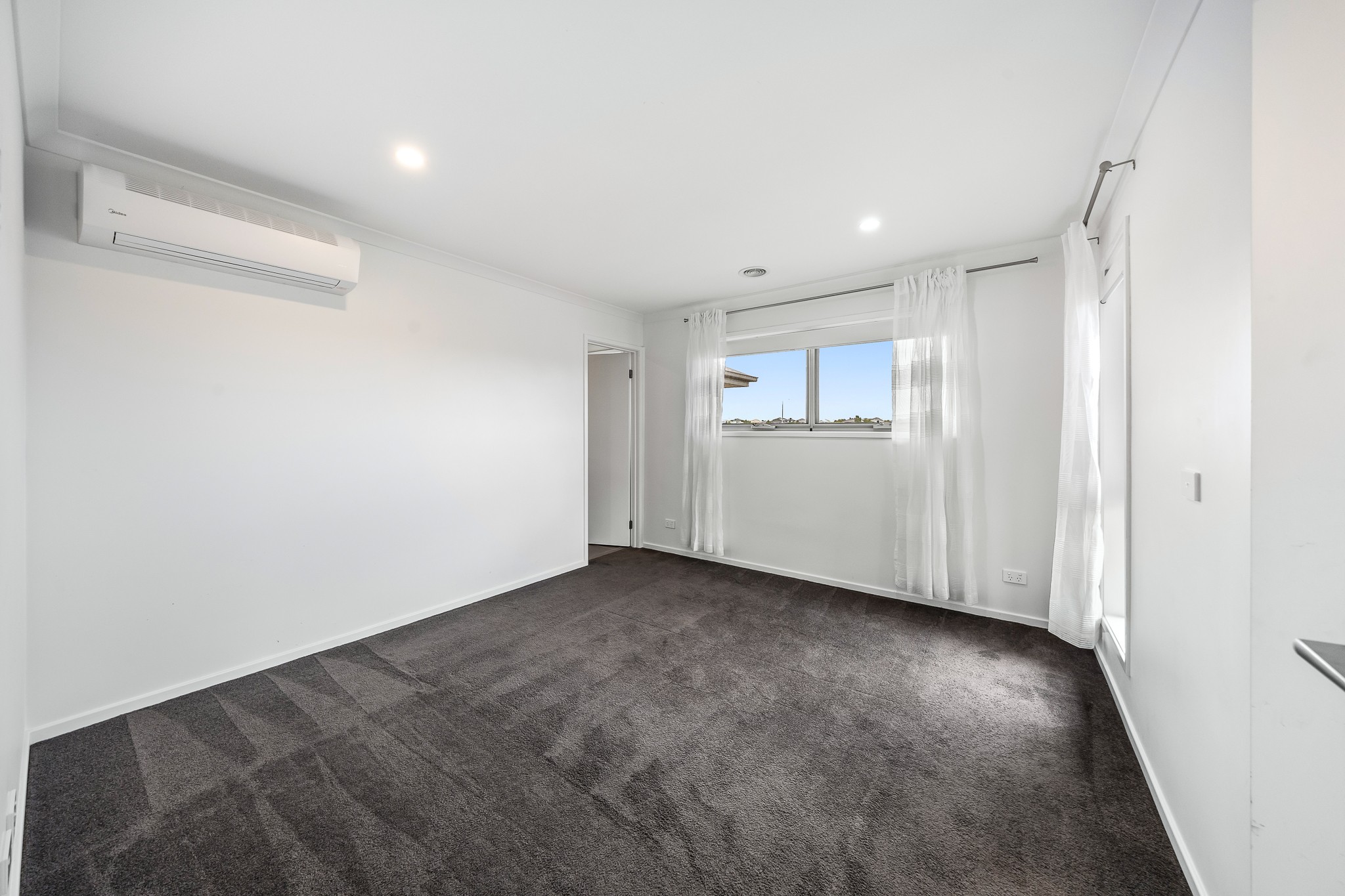 25 Tarnbeck Circuit, Clyde North, VIC 3978