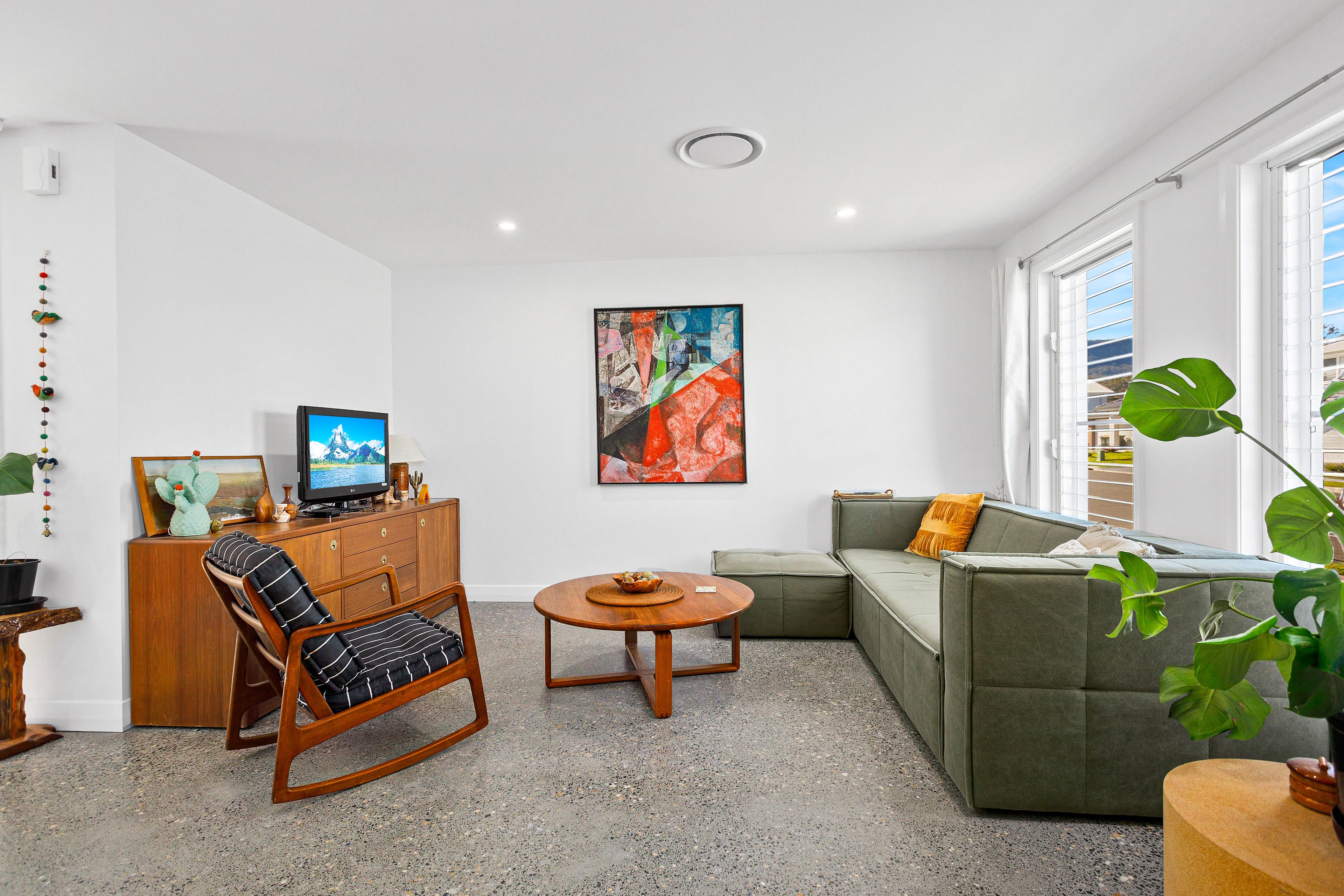 19 Neeson Road, Kembla Grange, NSW 2526