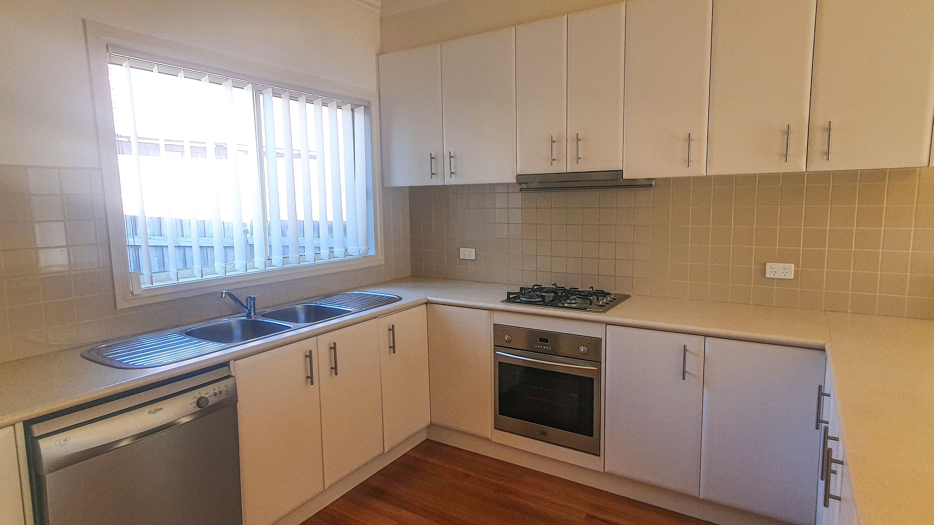 4/118 McLeans Road, Bundoora, VIC 3083