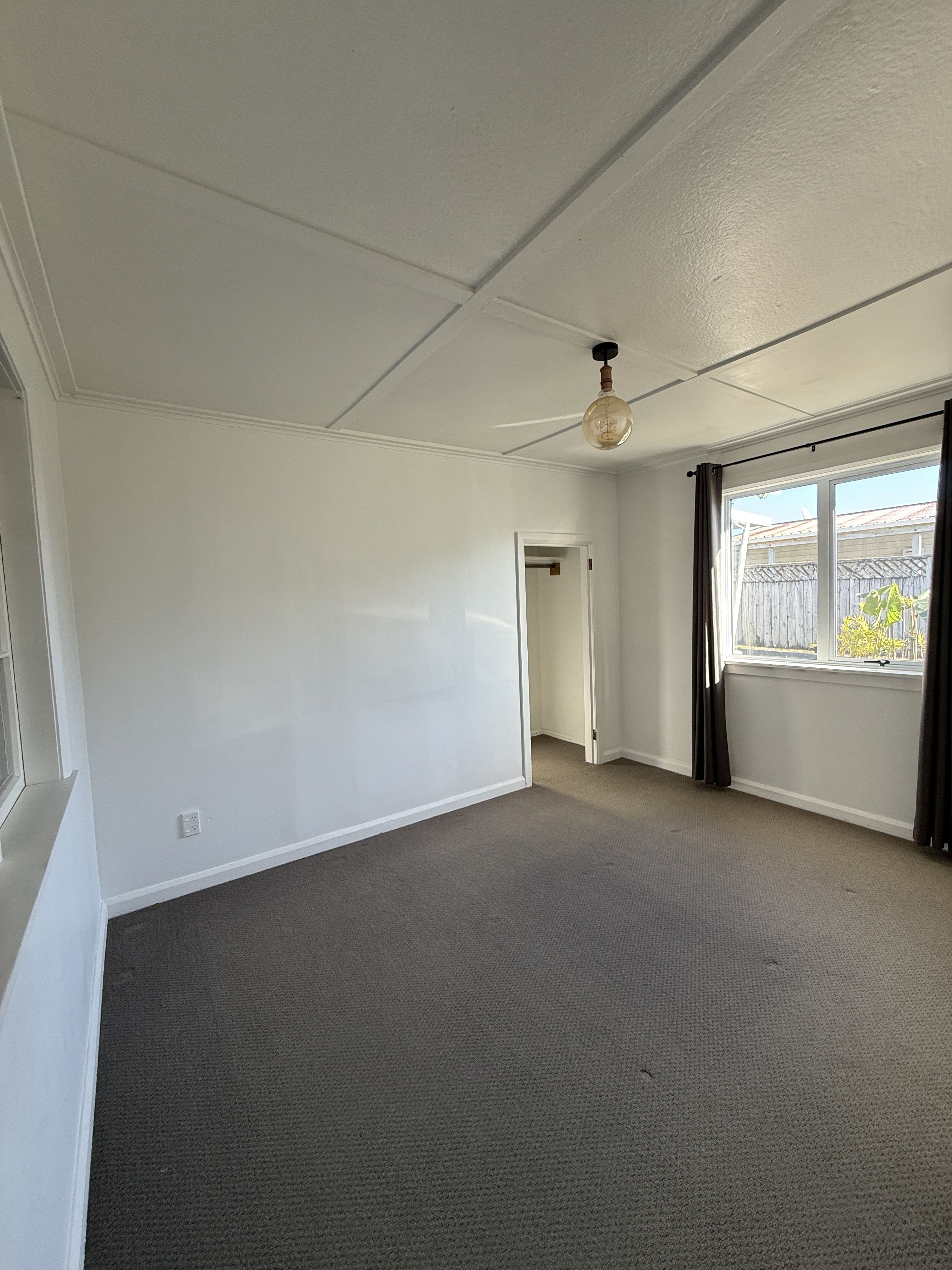 2/14 Karamu Street, Strandon, New Plymouth District