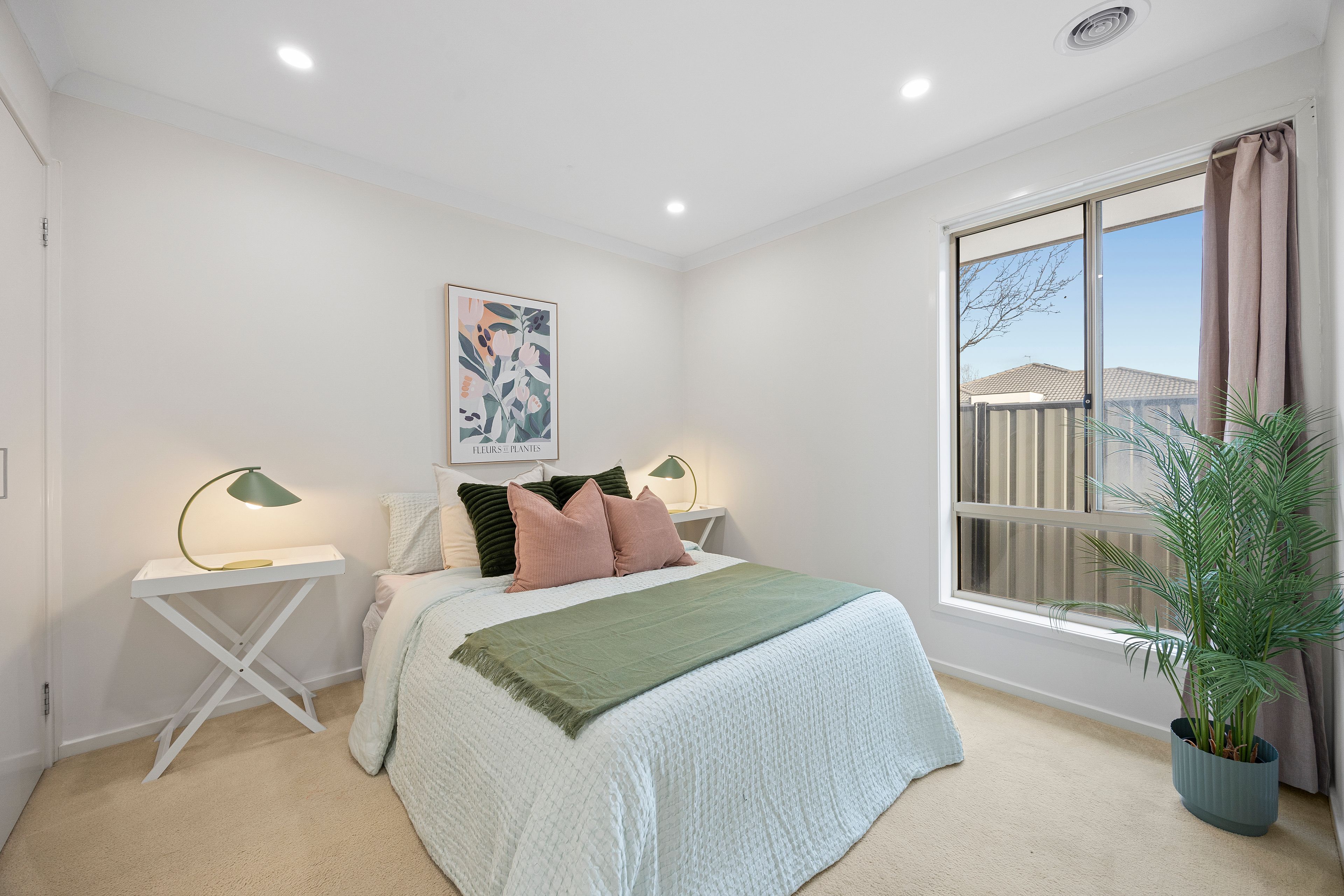 8 Gidran Way, Clyde North, VIC 3978