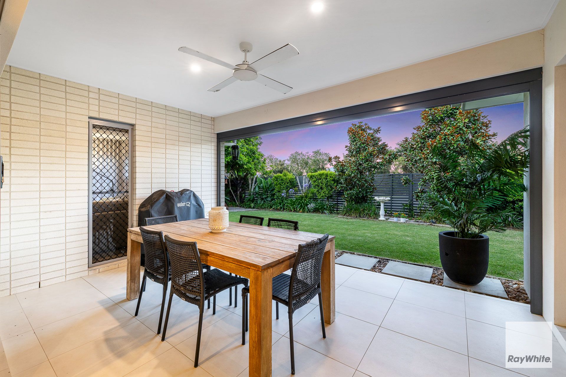 29 Unwin Road North — photo 3 of 28