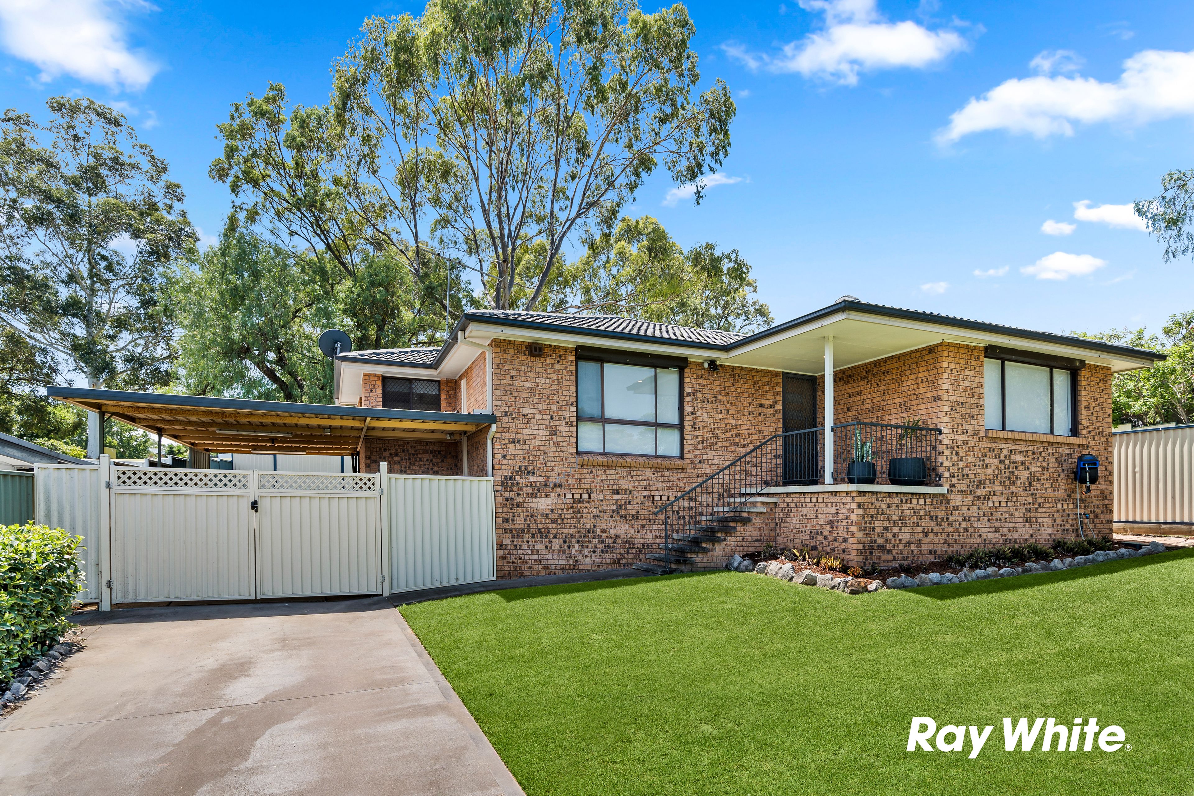 7 Bombala Crescent, Quakers Hill NSW 2763