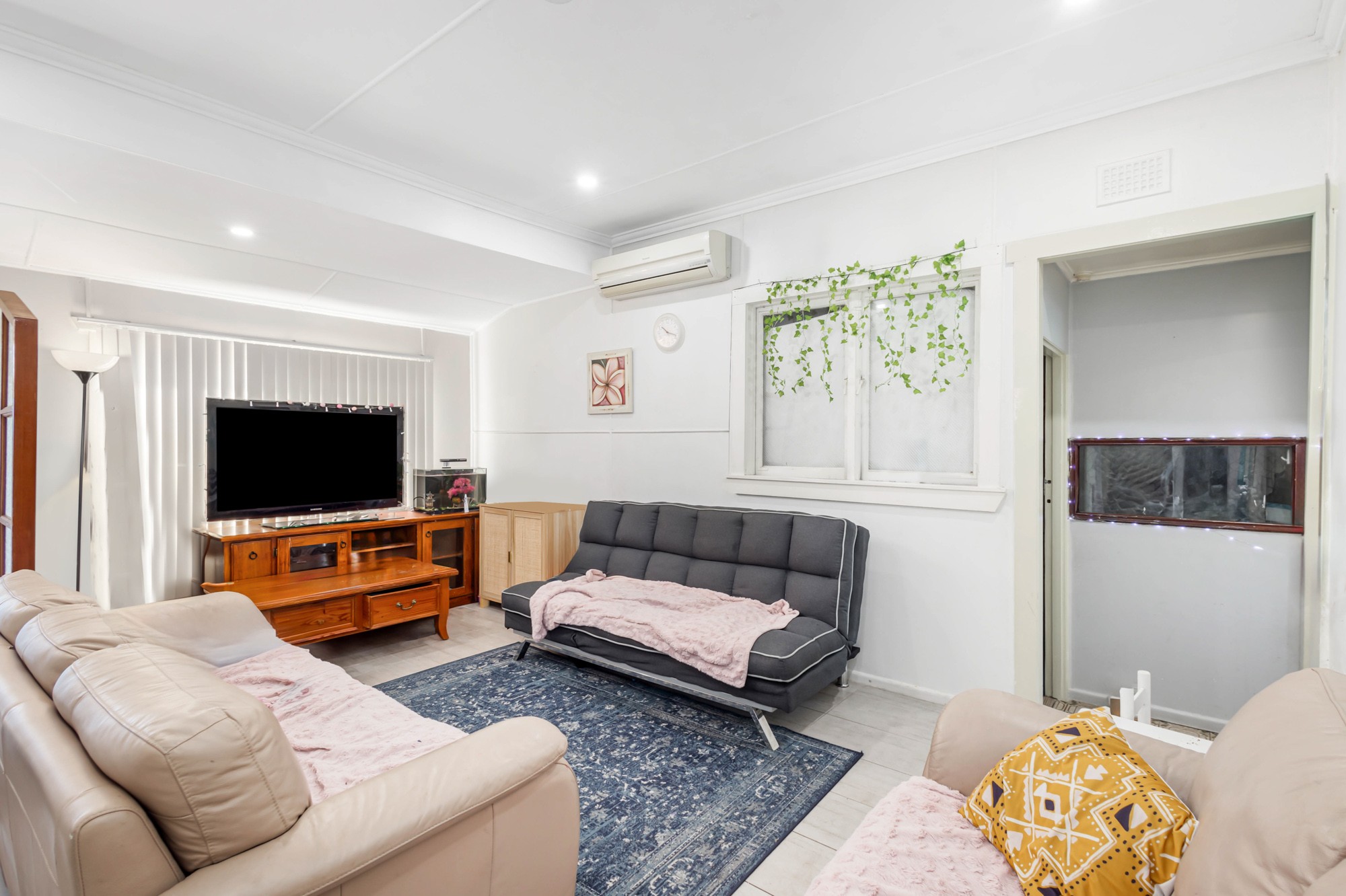 13 Hobart Street, Oxley Park, NSW 2760