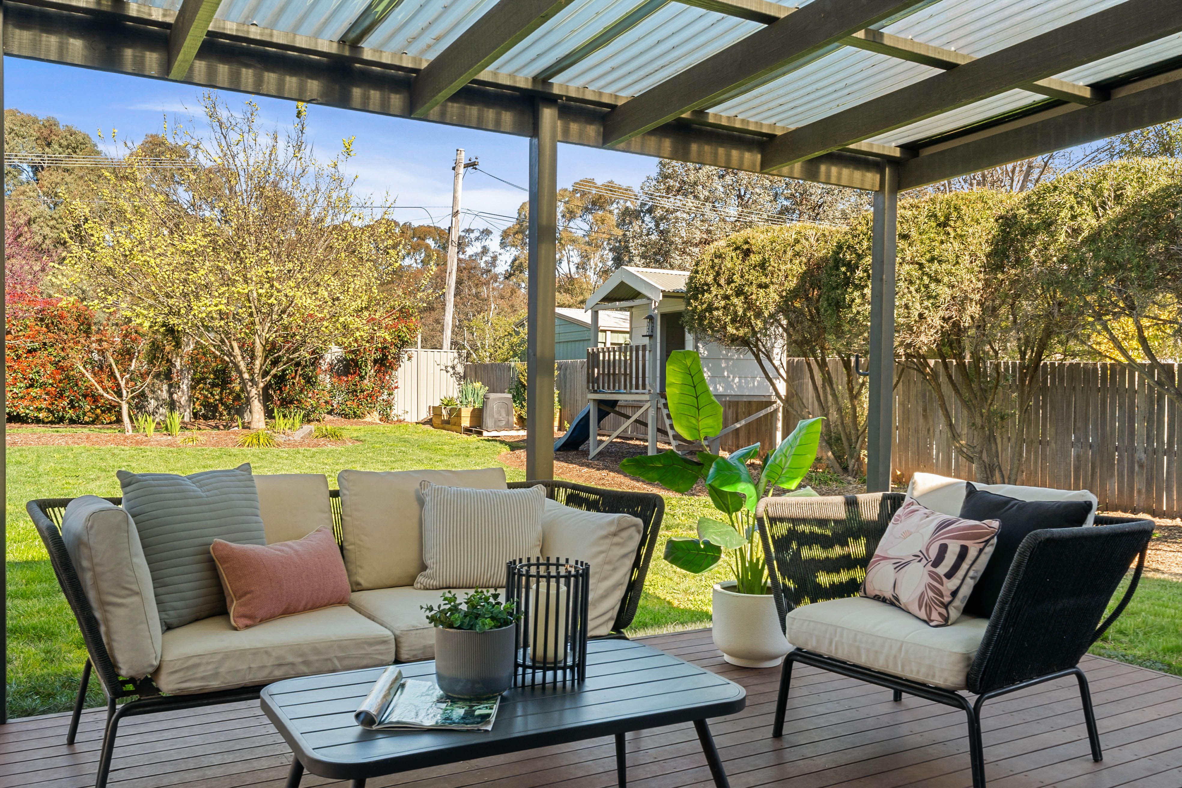 18 Stretton Crescent — photo 16 of 20