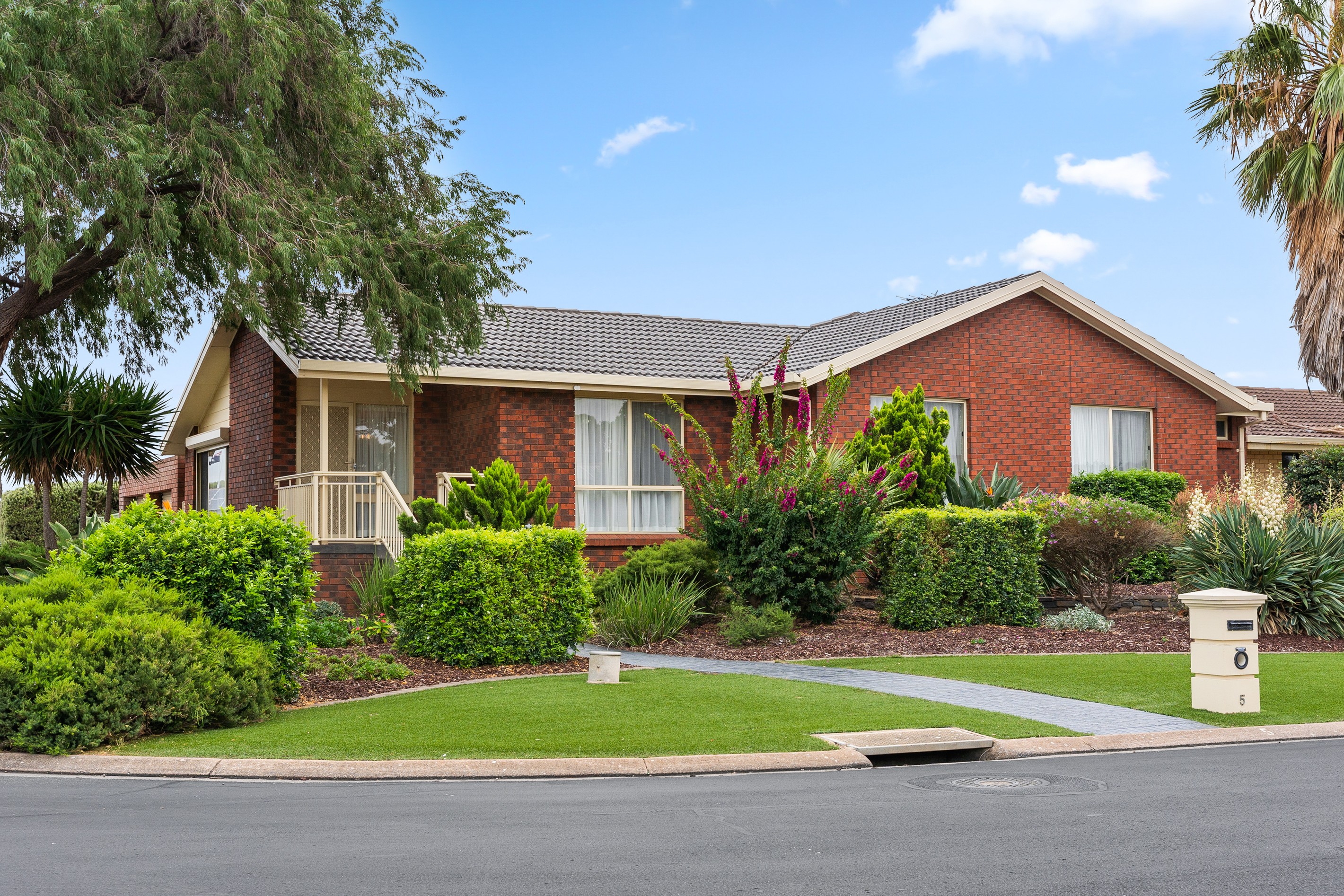 5 Tapping Crescent, North Haven, SA 5018