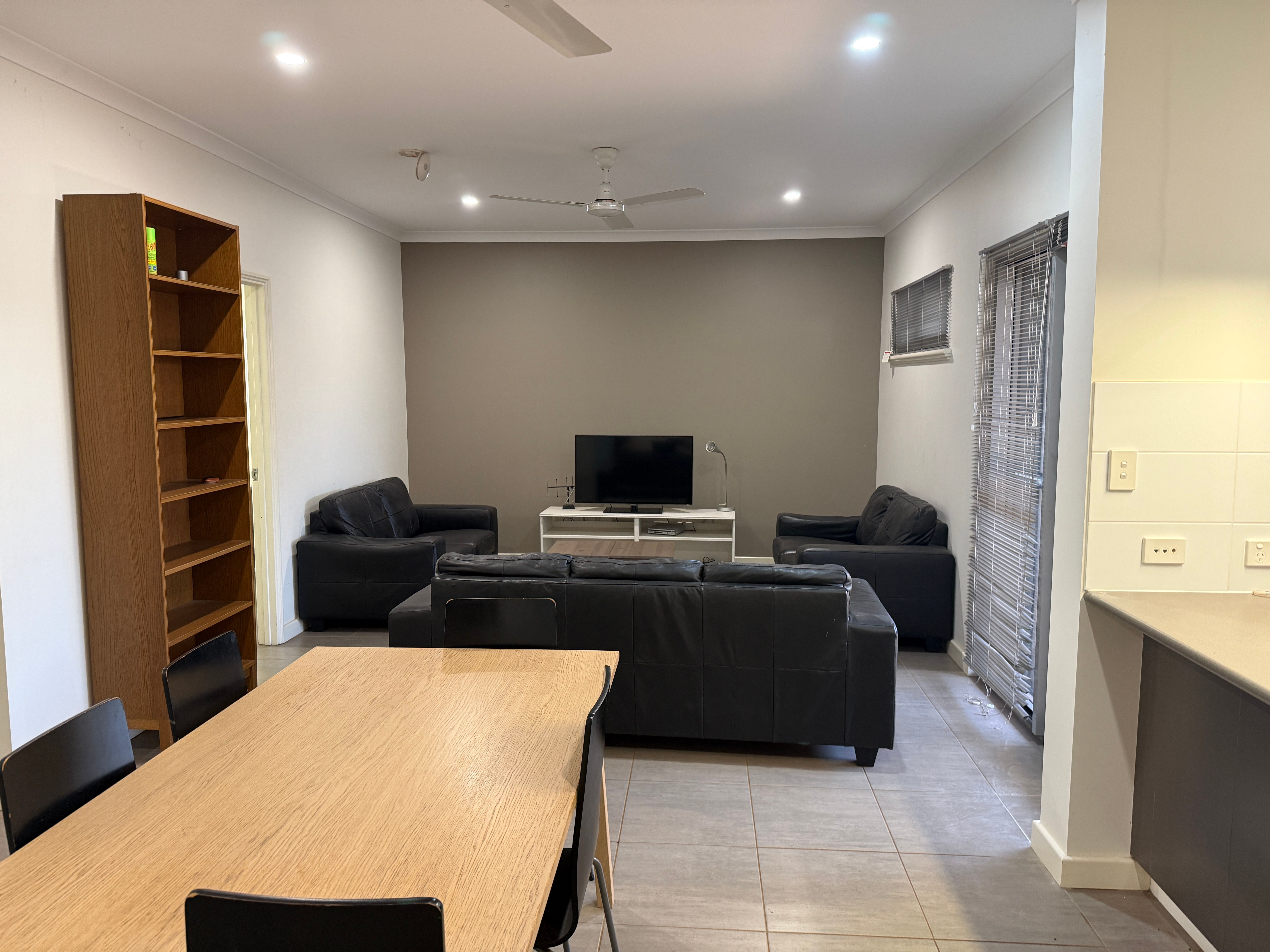 2/29 Simpson Street — photo 3 of 11