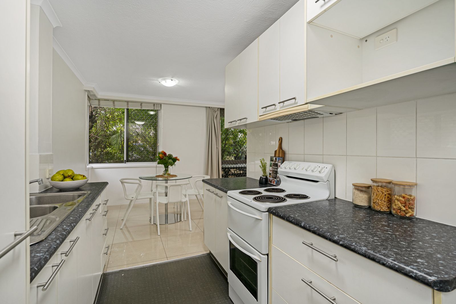 2/189 Surf Parade, Surfers Paradise, QLD 4217