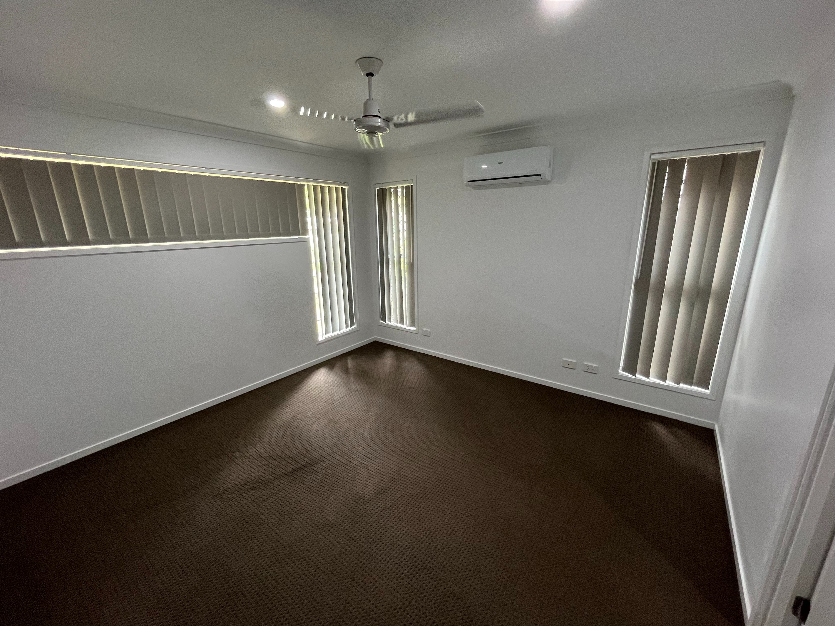 21 Burnley Road, Park Ridge, QLD 4125