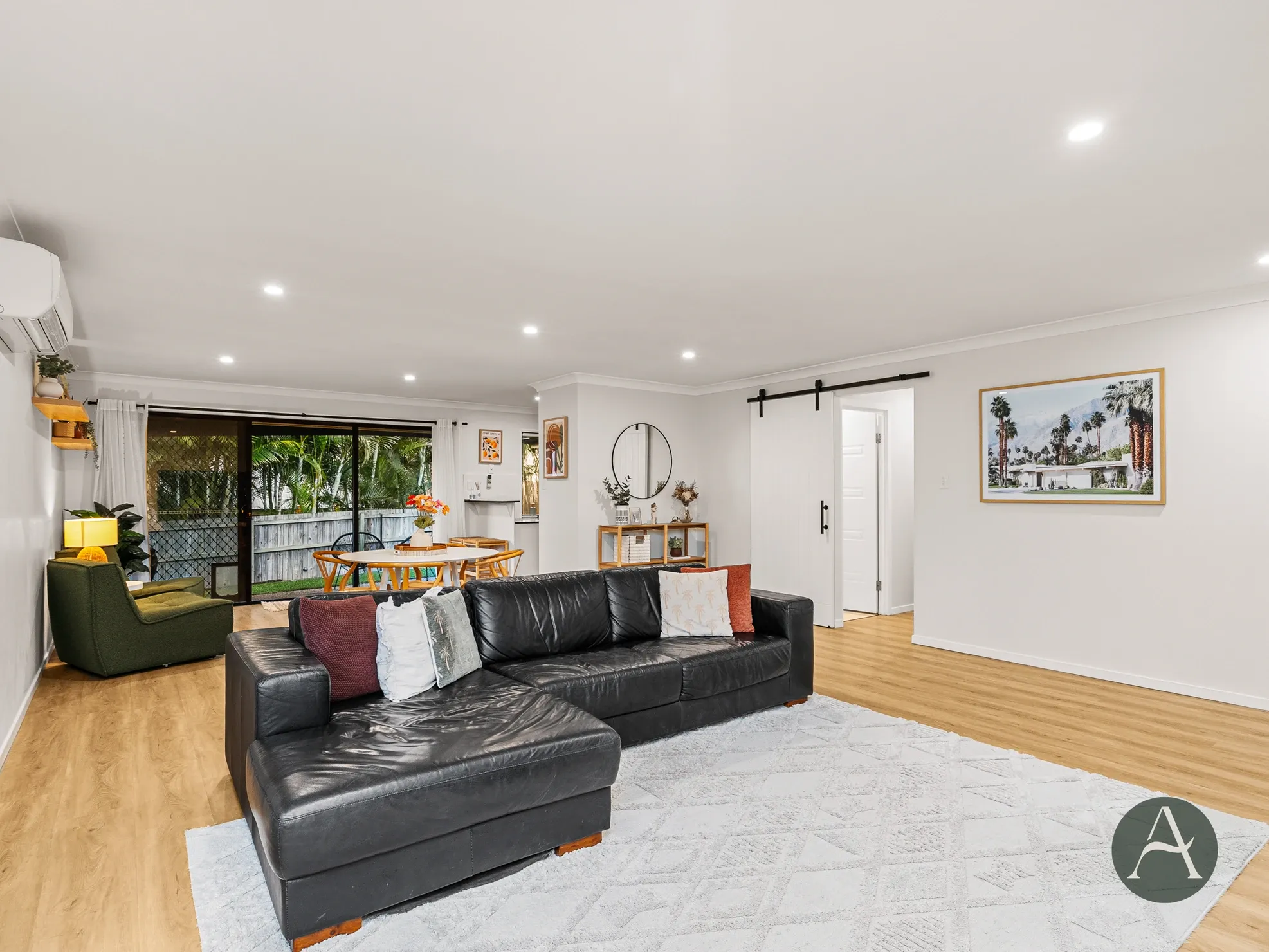 46 Valda Avenue — photo 10 of 11
