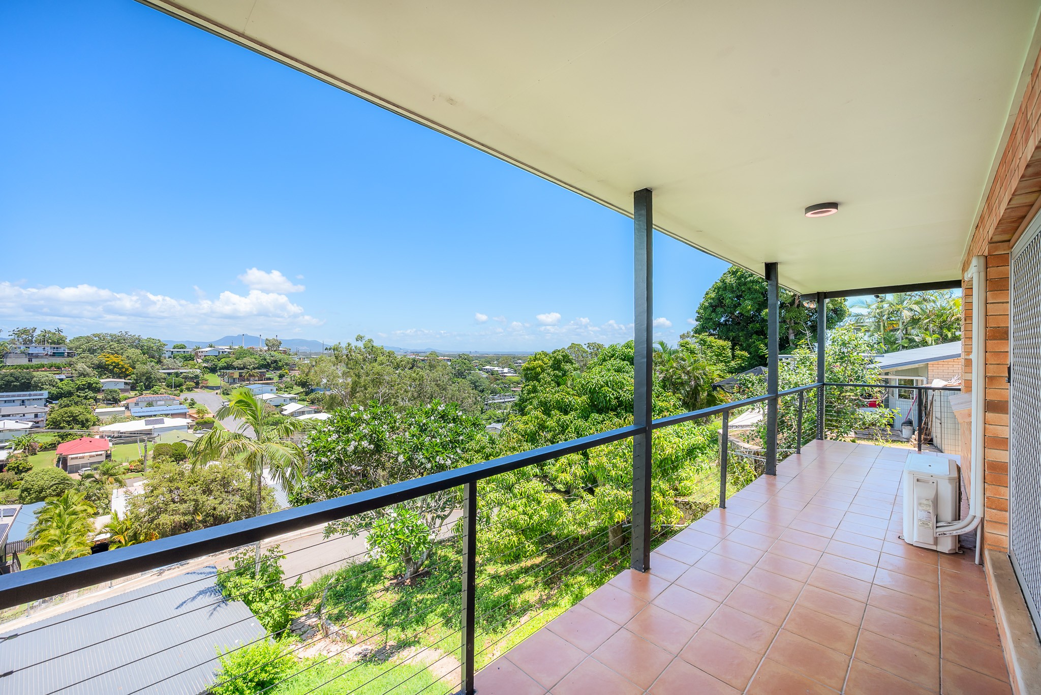 15 Boyne Crescent, West Gladstone, QLD 4680