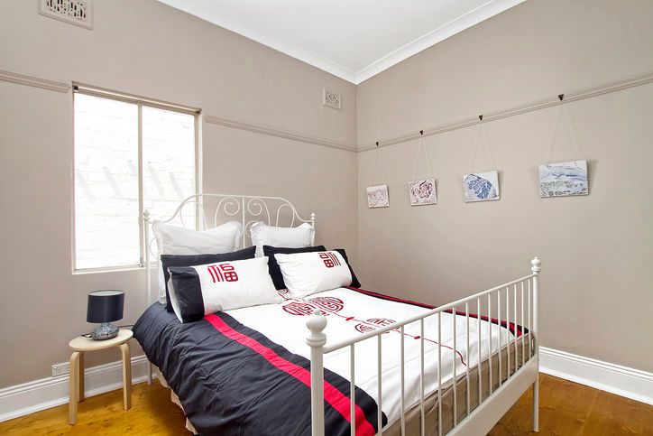 77 Hutchinson Street, St Peters, NSW 2044