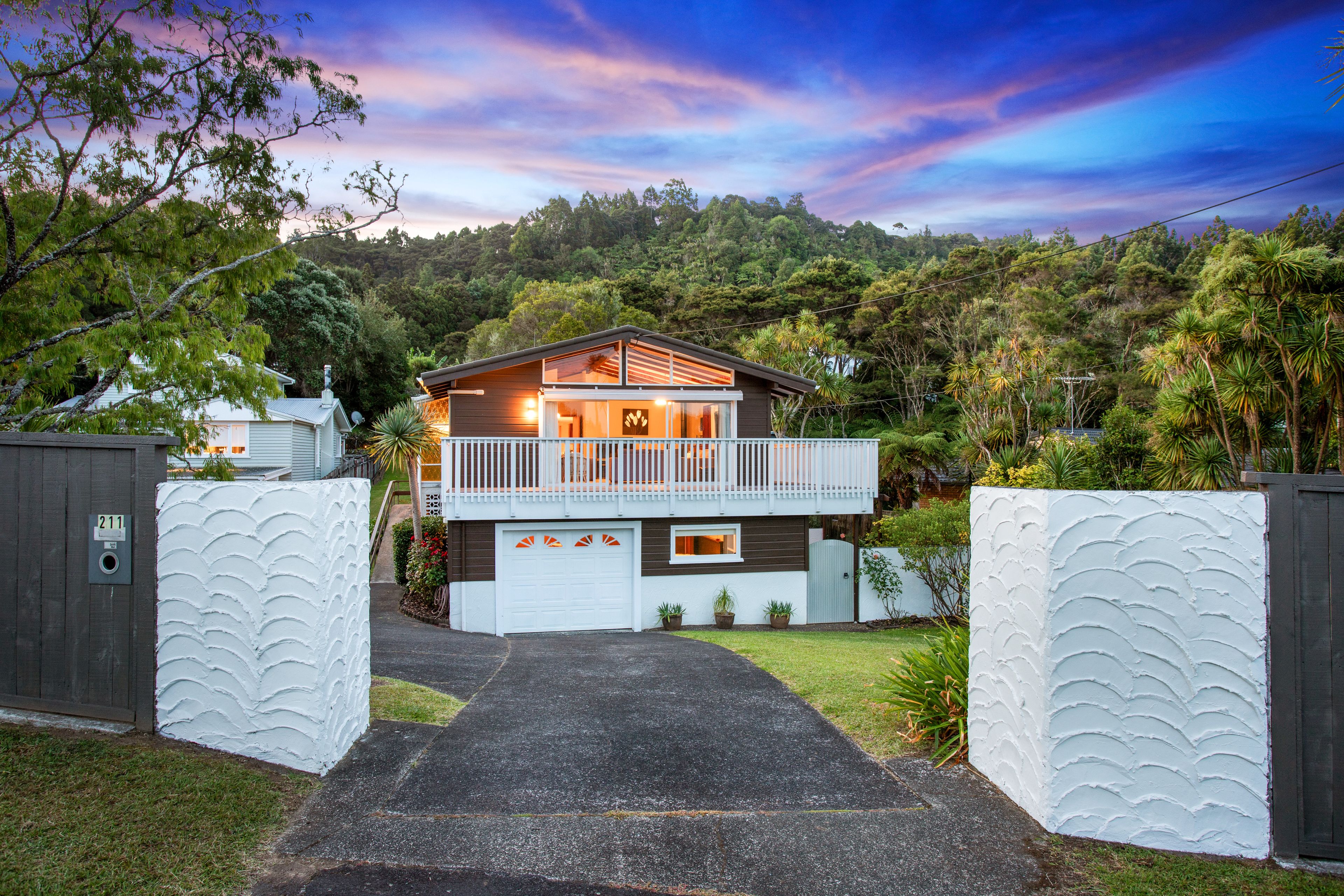 211 Woodlands Park Road, Titirangi, Waitakere City