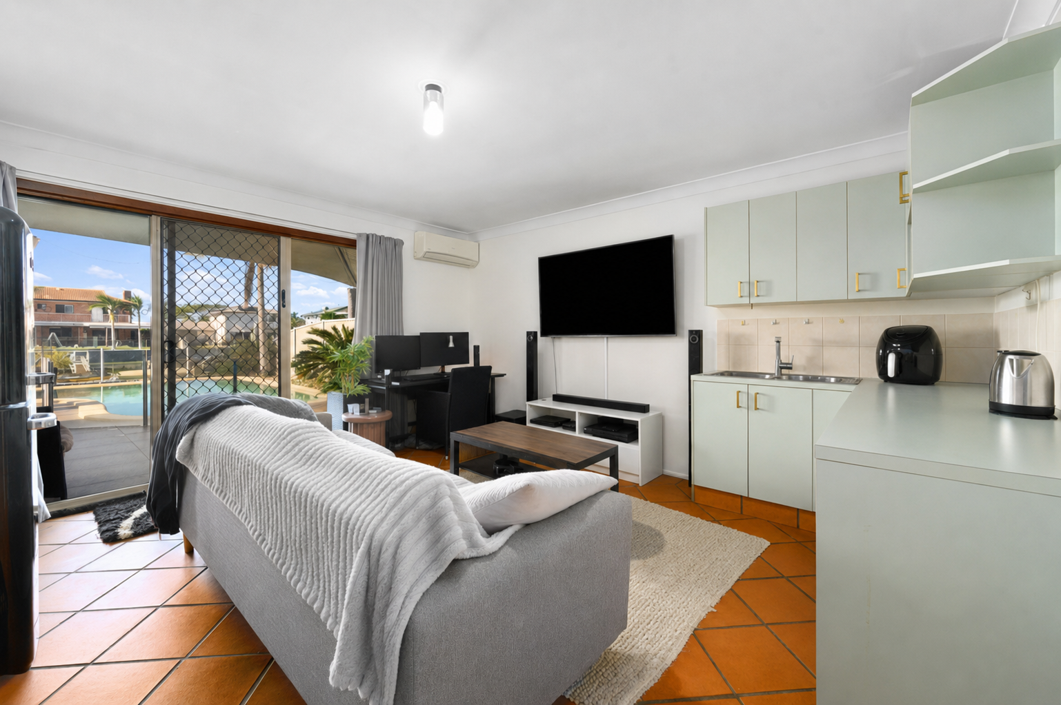 41 Seaspray Street — photo 19 of 30