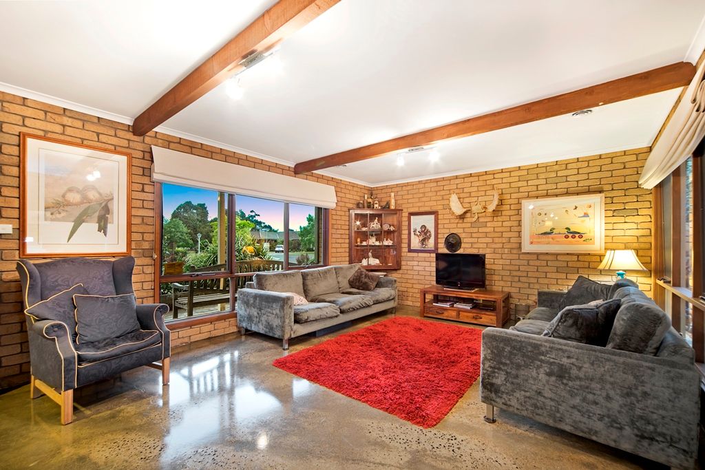 18 Elaine Avenue, Alfredton, VIC 3350