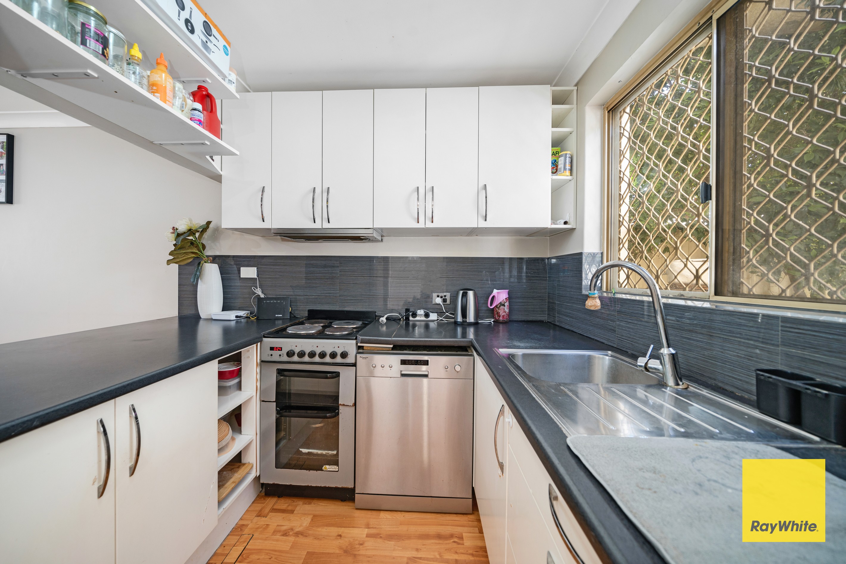 10/27 Mcgregor Street, Embleton, WA 6062