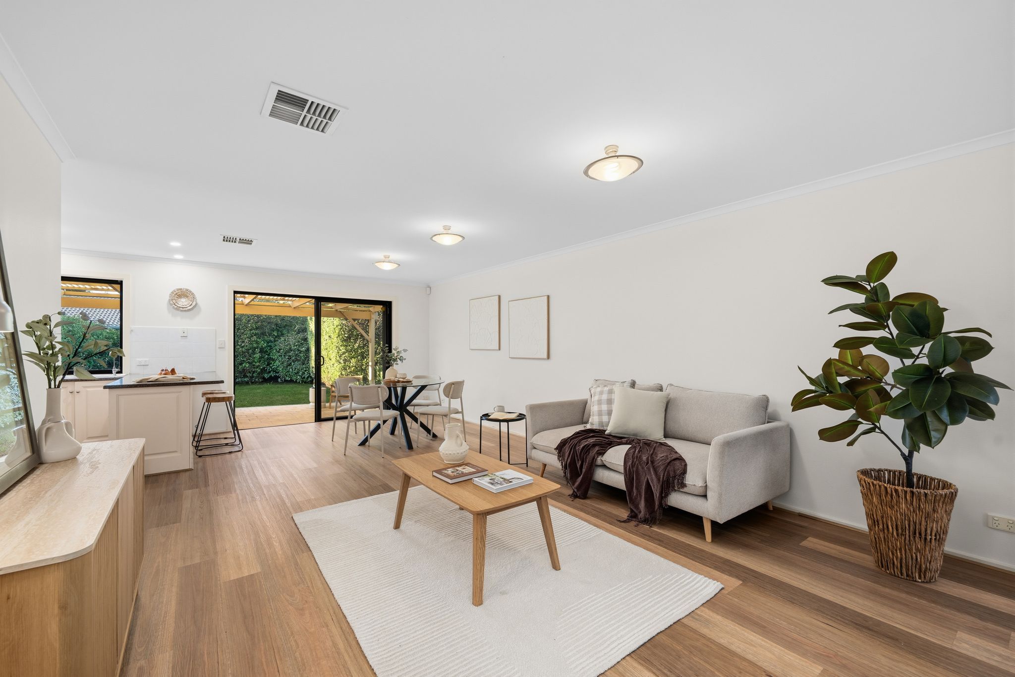 15 Wallace Court — photo 3 of 21