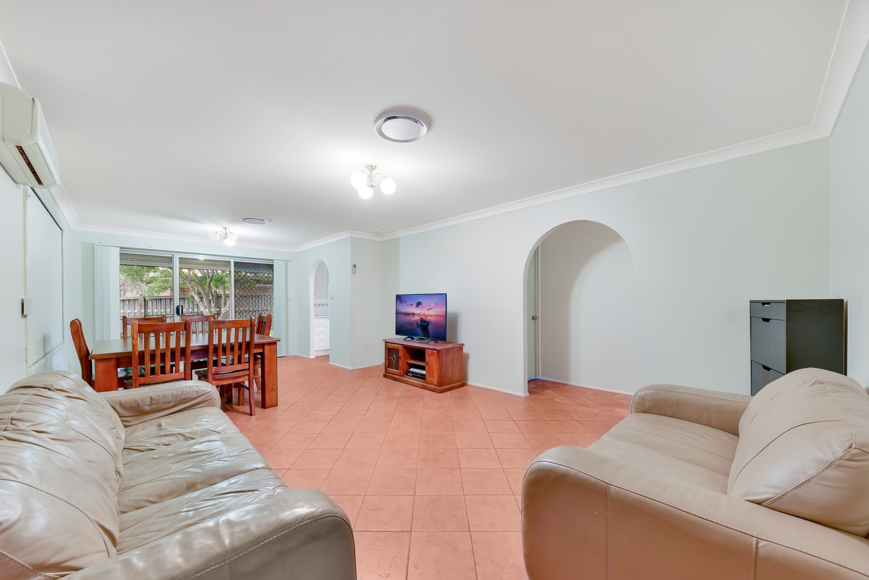24 Buttercup Street, Macquarie Fields, NSW 2564