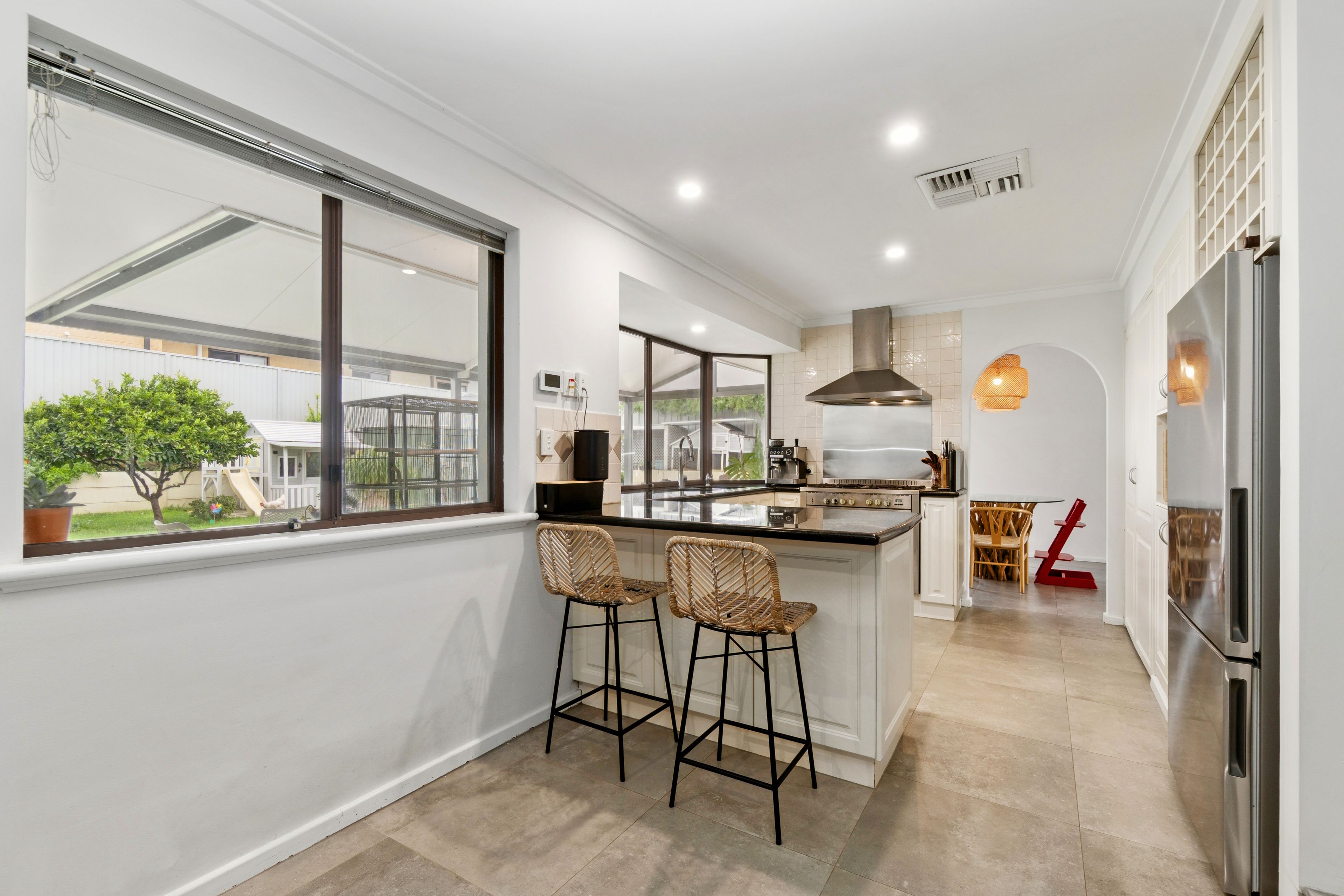 17 Smitherson Street — photo 9 of 30