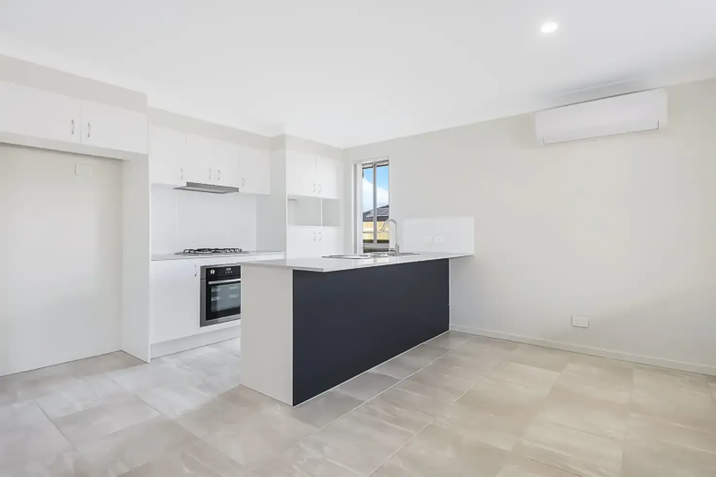 1/12 Ashton Avenue, Redbank, QLD 4301
