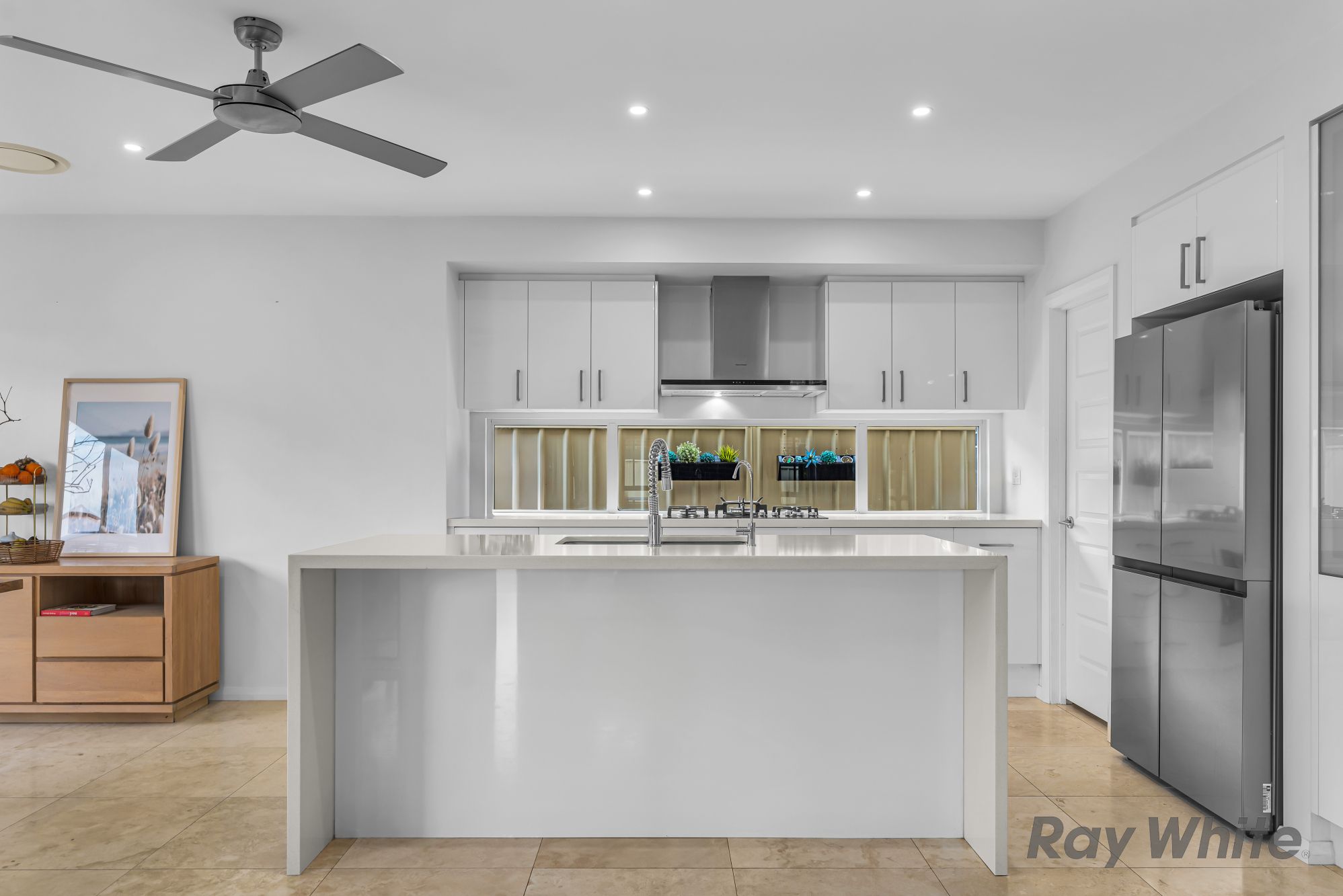 38 Hereford Way — photo 5 of 23