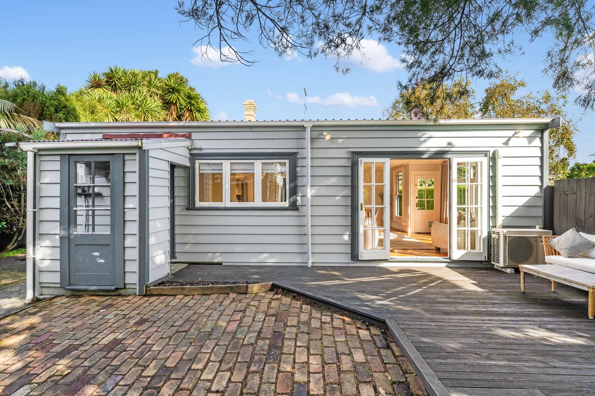 123 Victoria Street photo 3