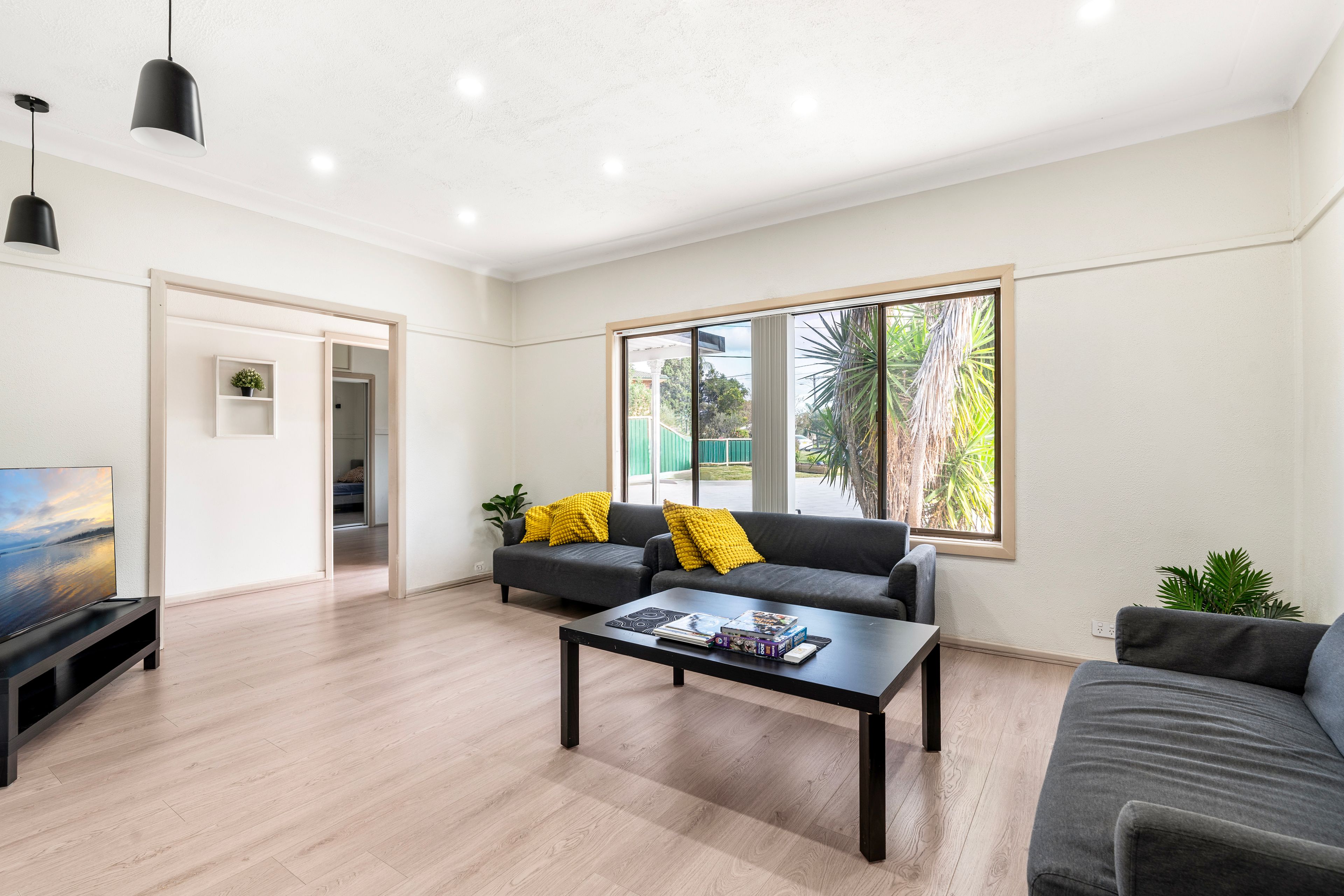 15 Grace Street — photo 3 of 27