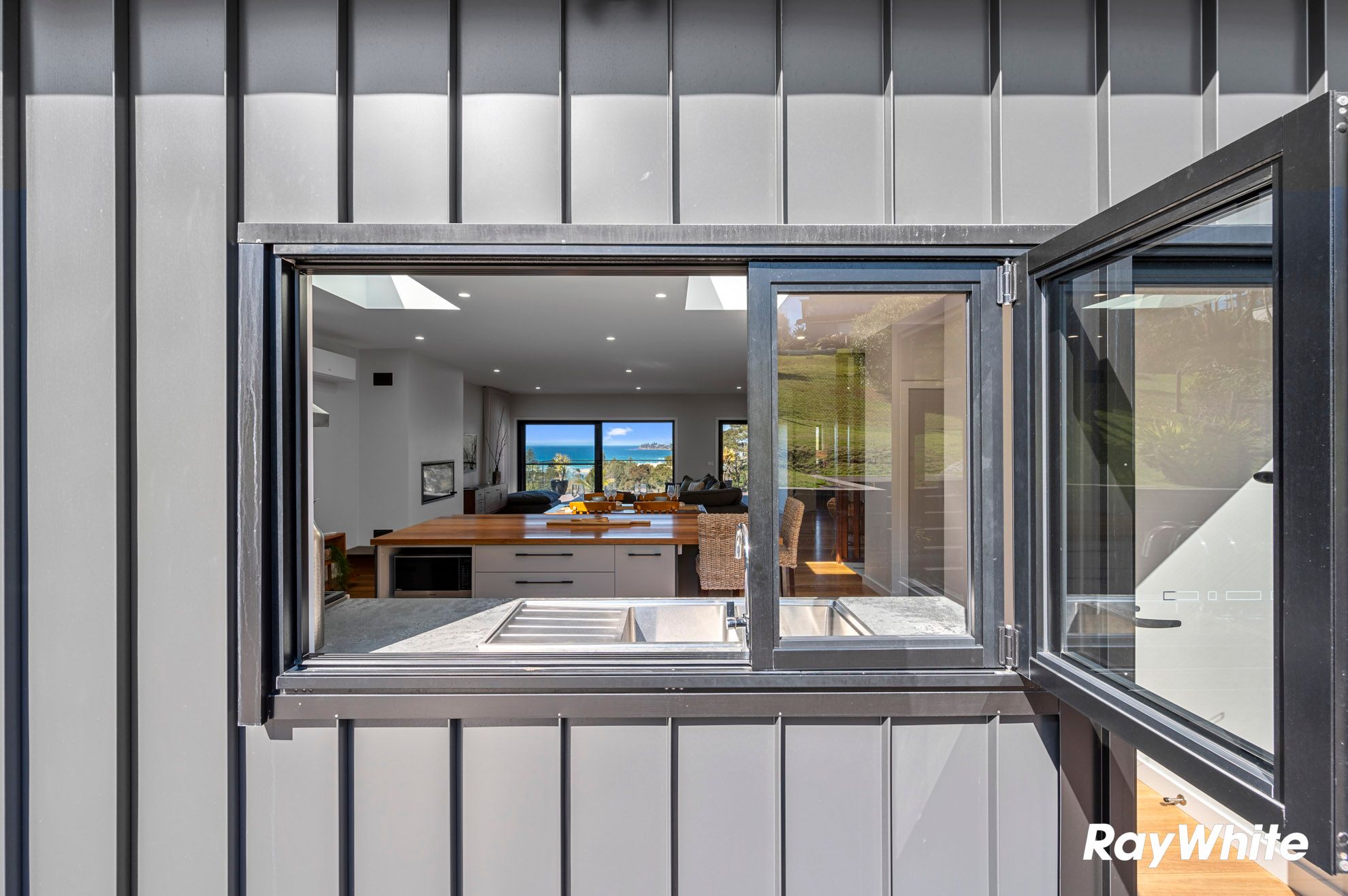 20 Beatty Crescent — photo 29 of 30