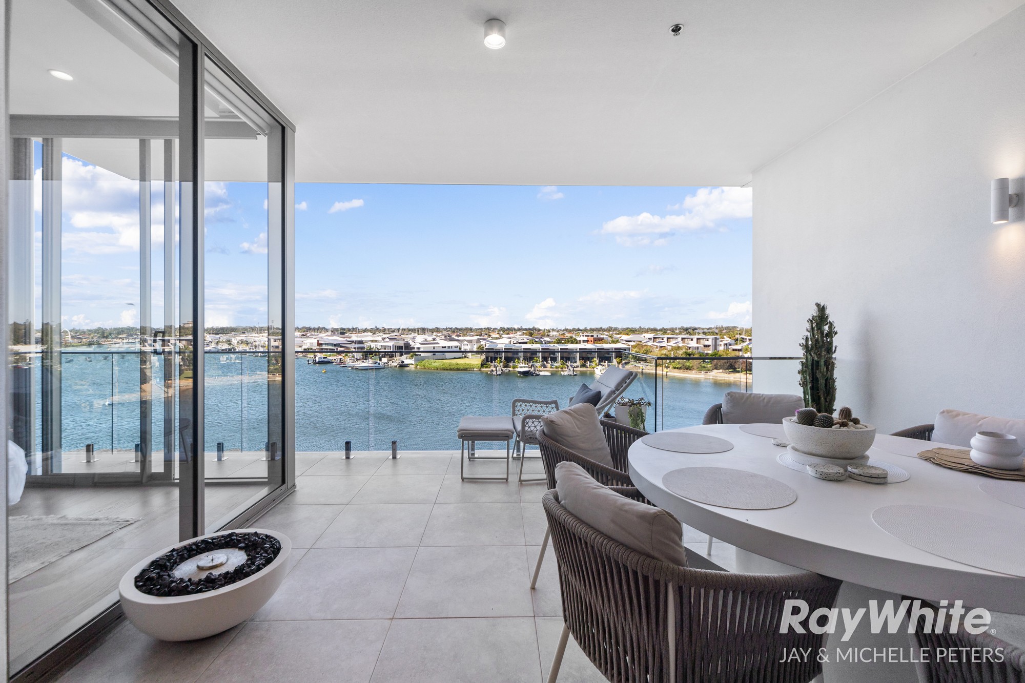 504/11 Aqua Street, Newport, QLD 4020