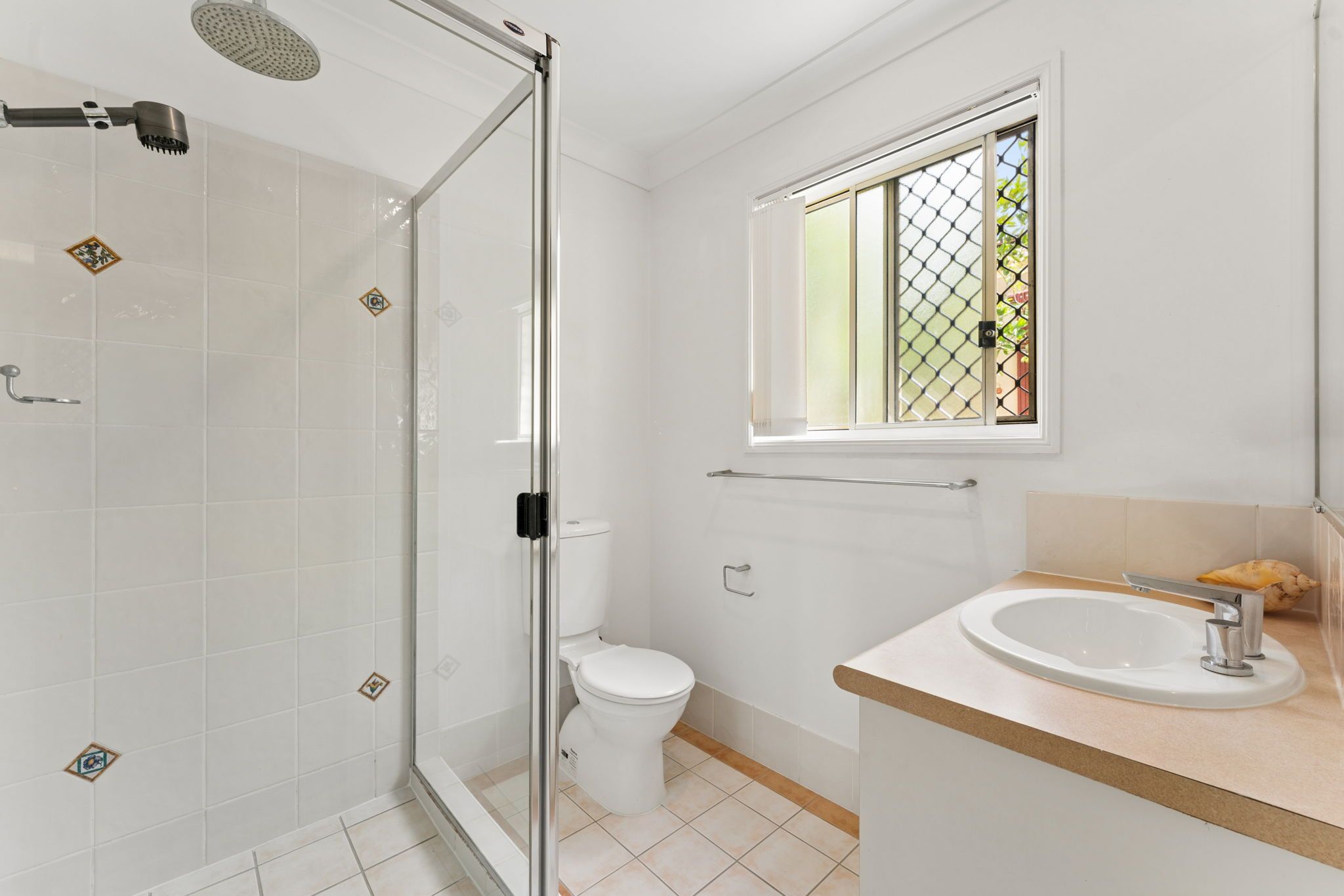 6 DONOHUE Court — photo 15 of 27