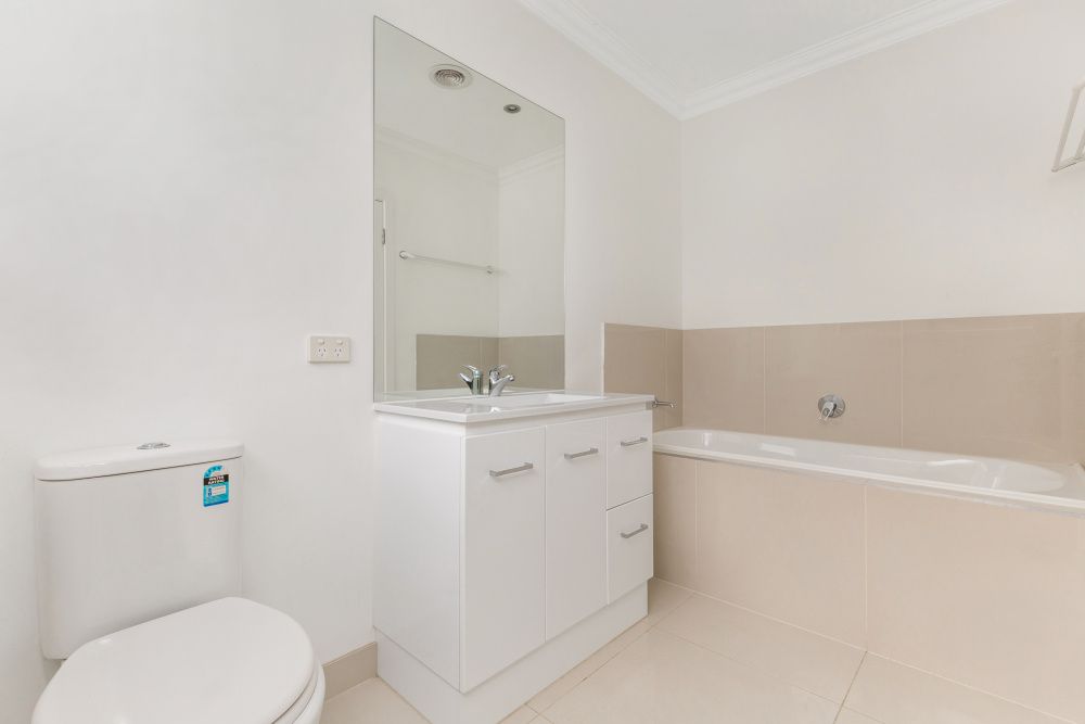 2/8 Derwent Drive, Bayswater, VIC 3153